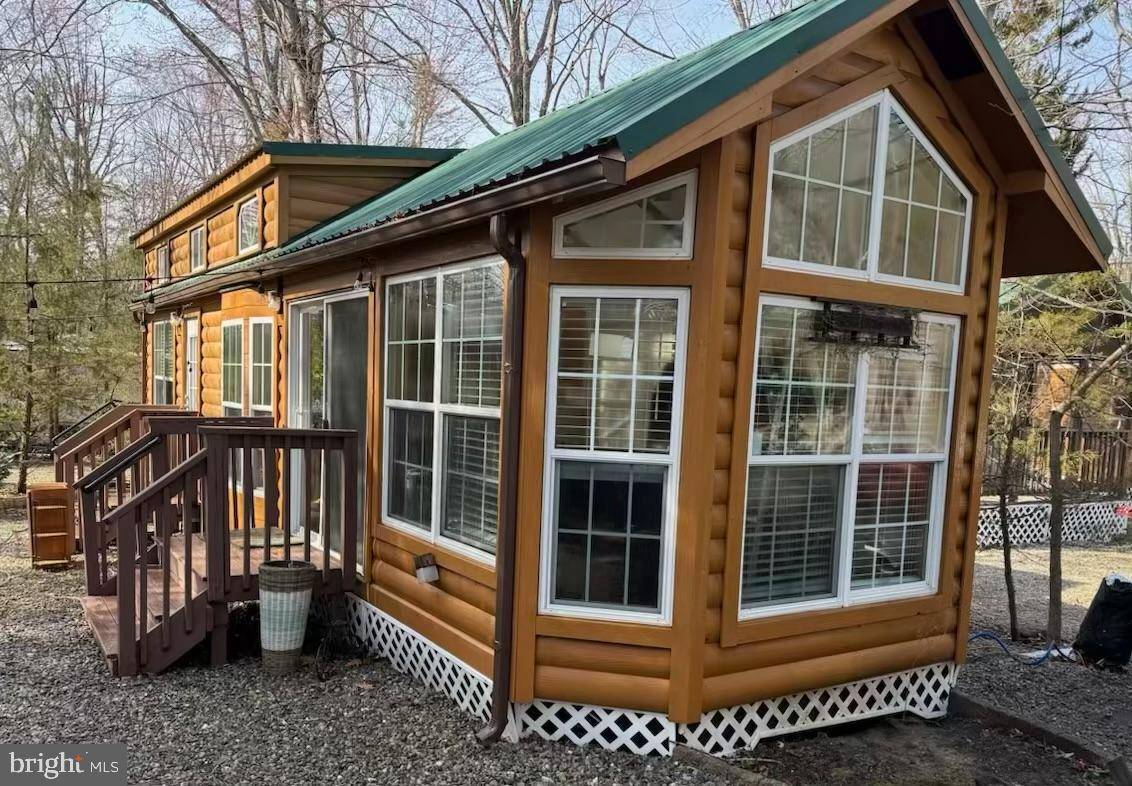 Cream Ridge, NJ 08514,724 MONMOUTH RD #14