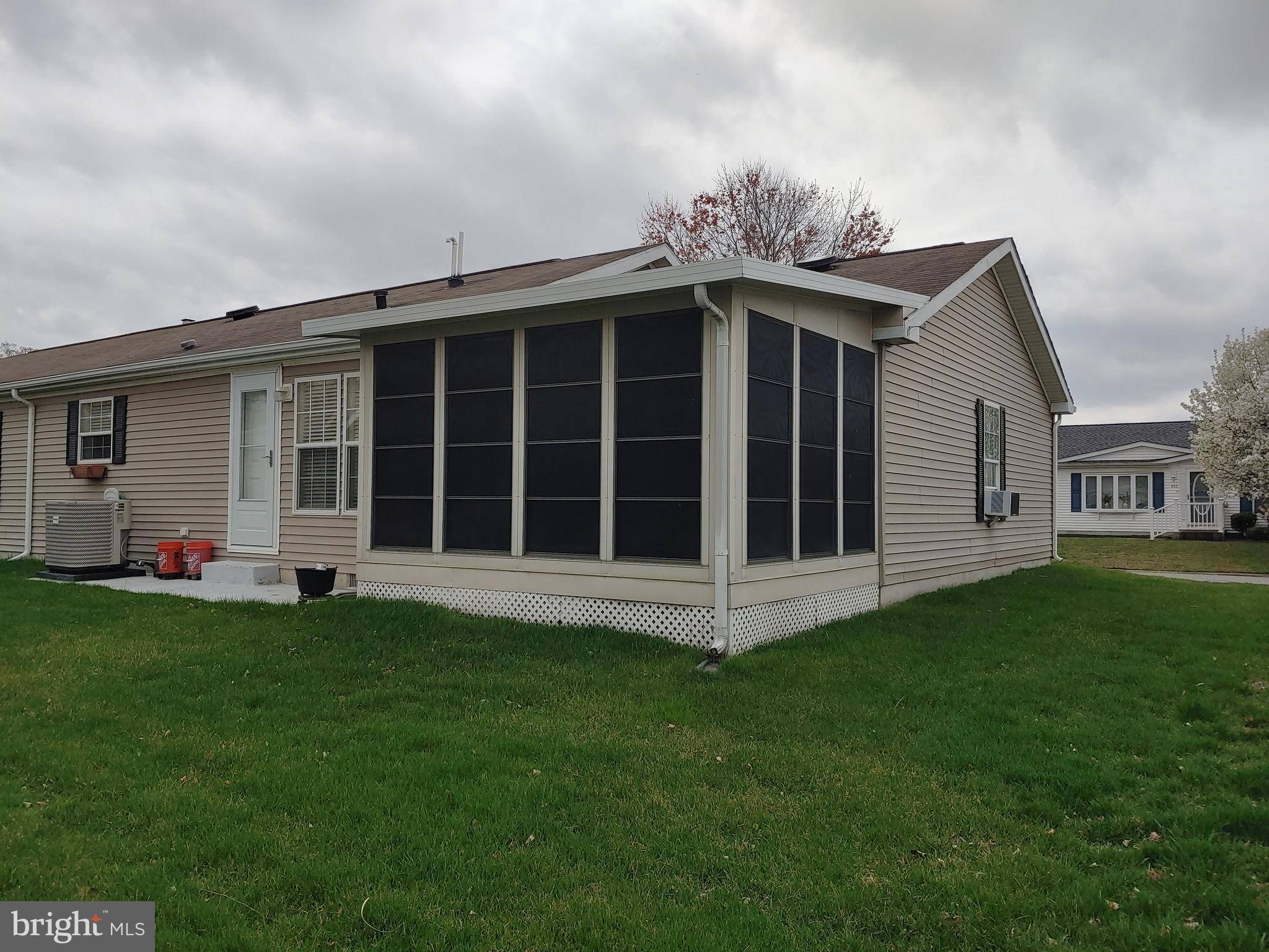 Dover, DE 19901,408 MOORE PL #408