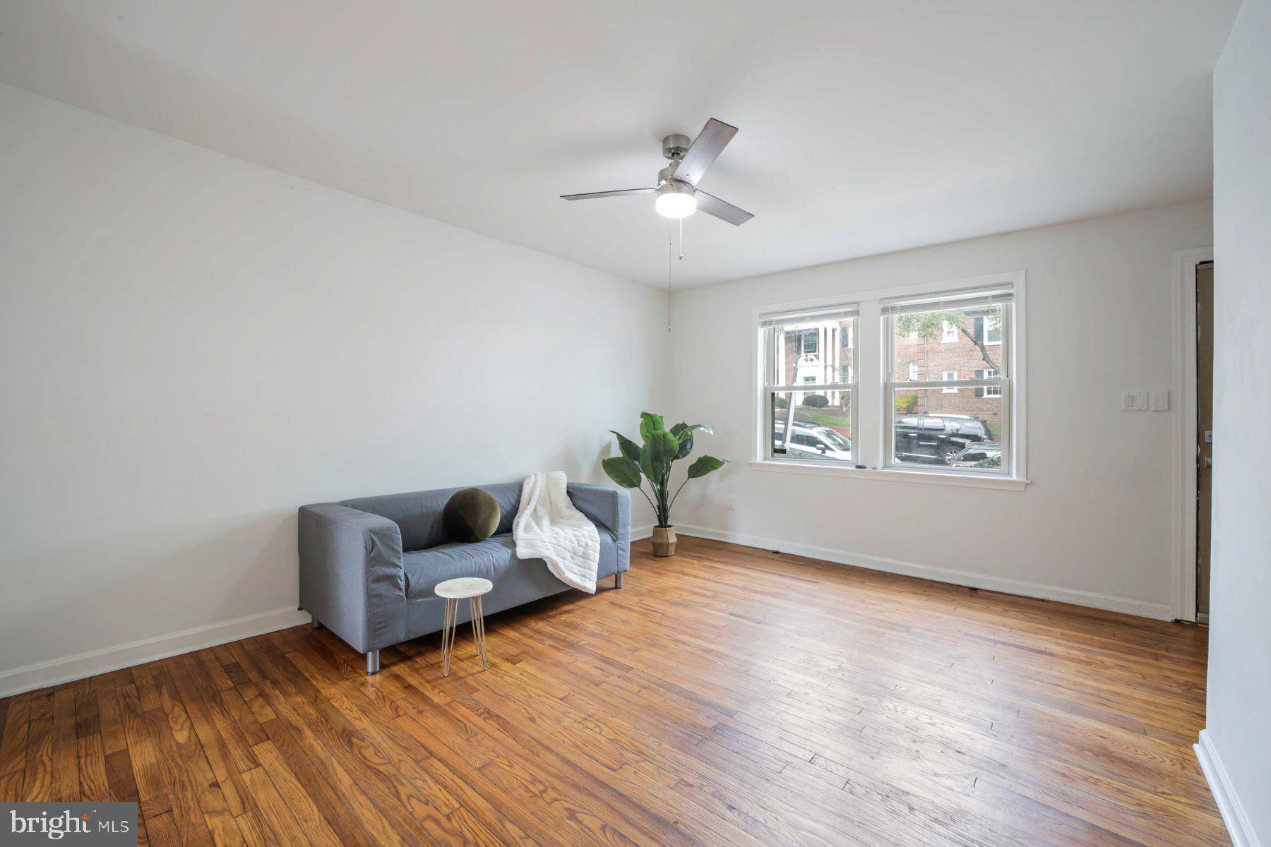 Washington, DC 20020,2145 SUITLAND TER SE #B