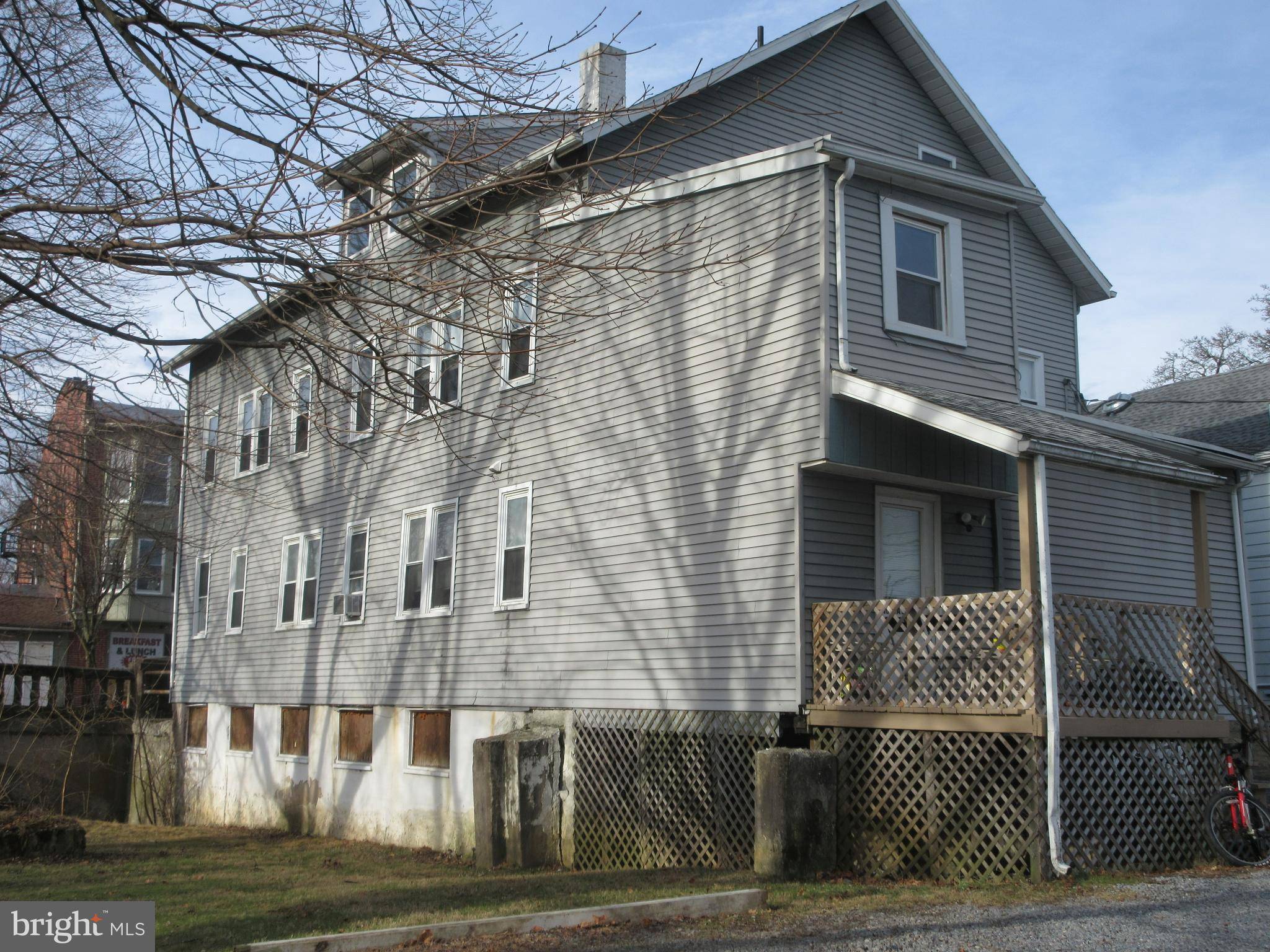 Kutztown, PA 19530,10 E MAIN ST