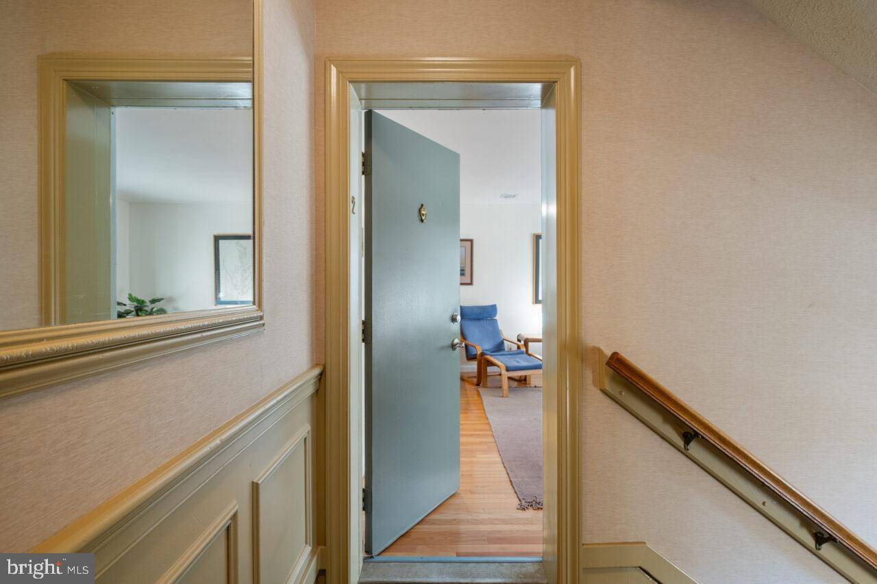 Alexandria, VA 22314,1407 E ABINGDON DR #2