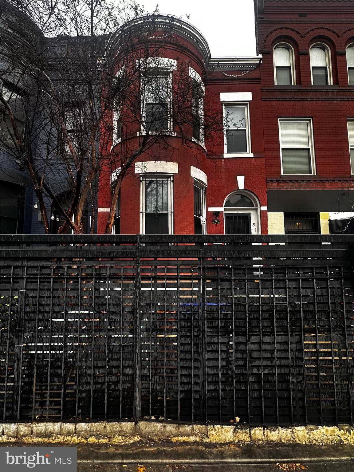 Washington, DC 20001,3 NEW YORK AVE NW
