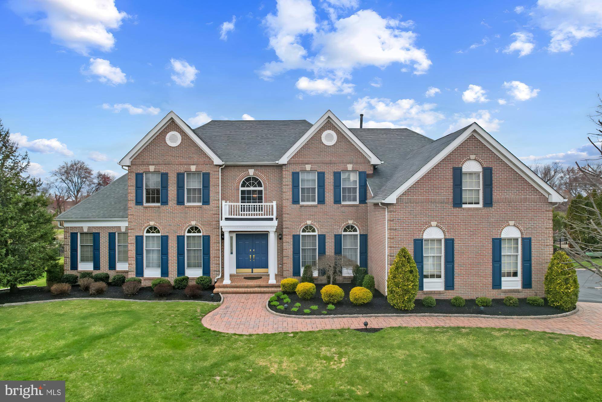 Moorestown, NJ 08057,223 COUNTRY CLUB DR