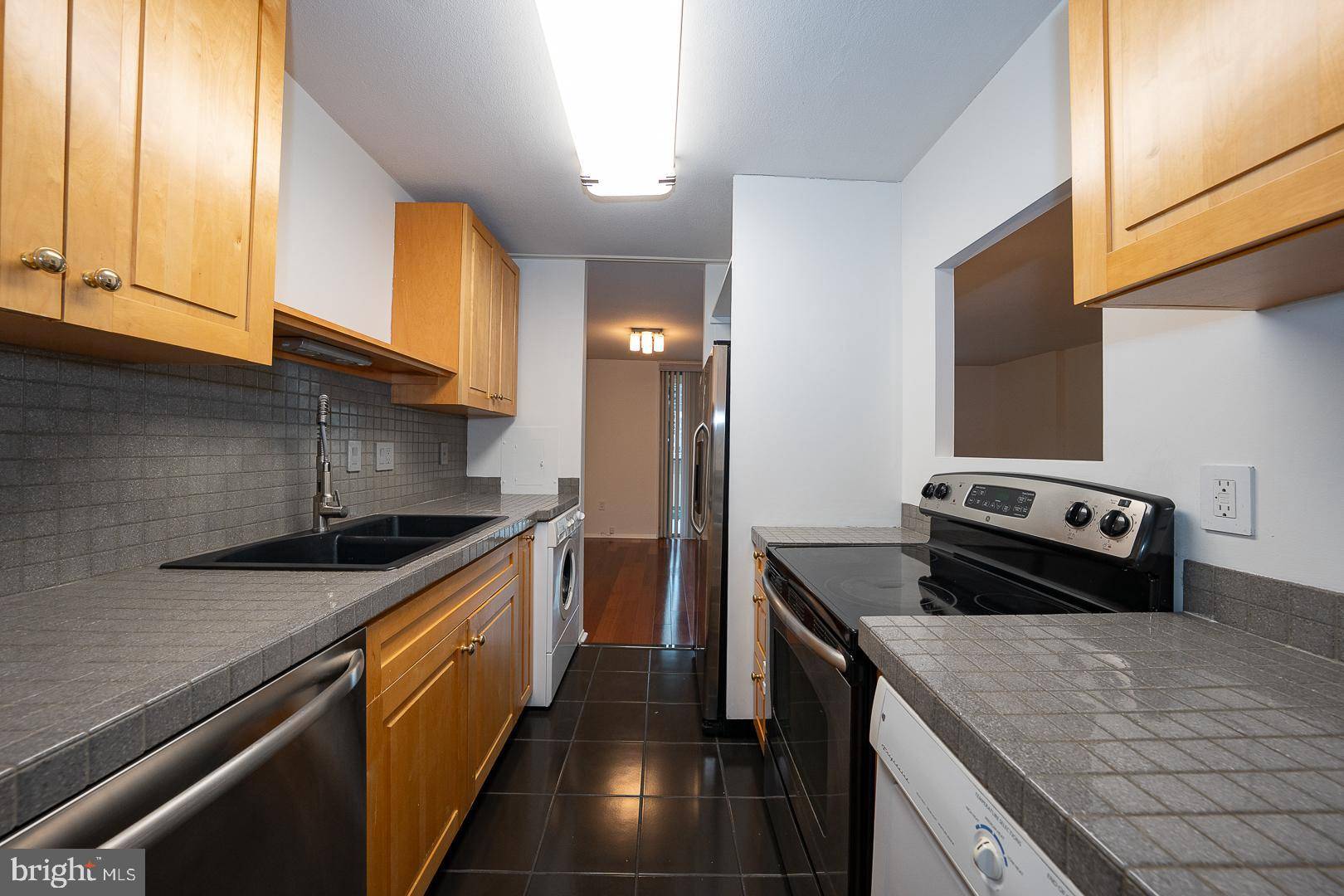 Philadelphia, PA 19103,1919 CHESTNUT ST #1103