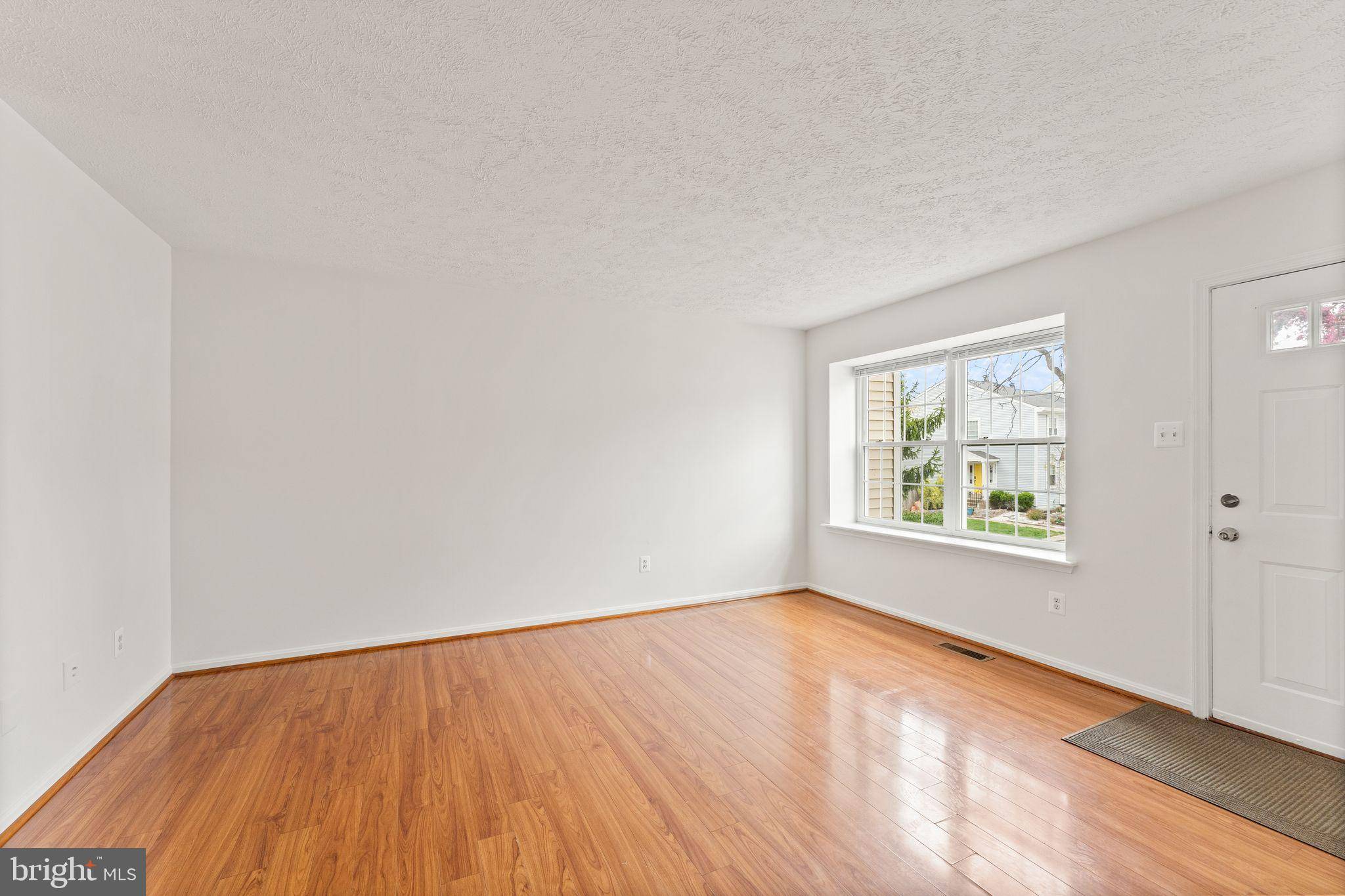 Centreville, VA 20121,13984 BIG YANKEE LN
