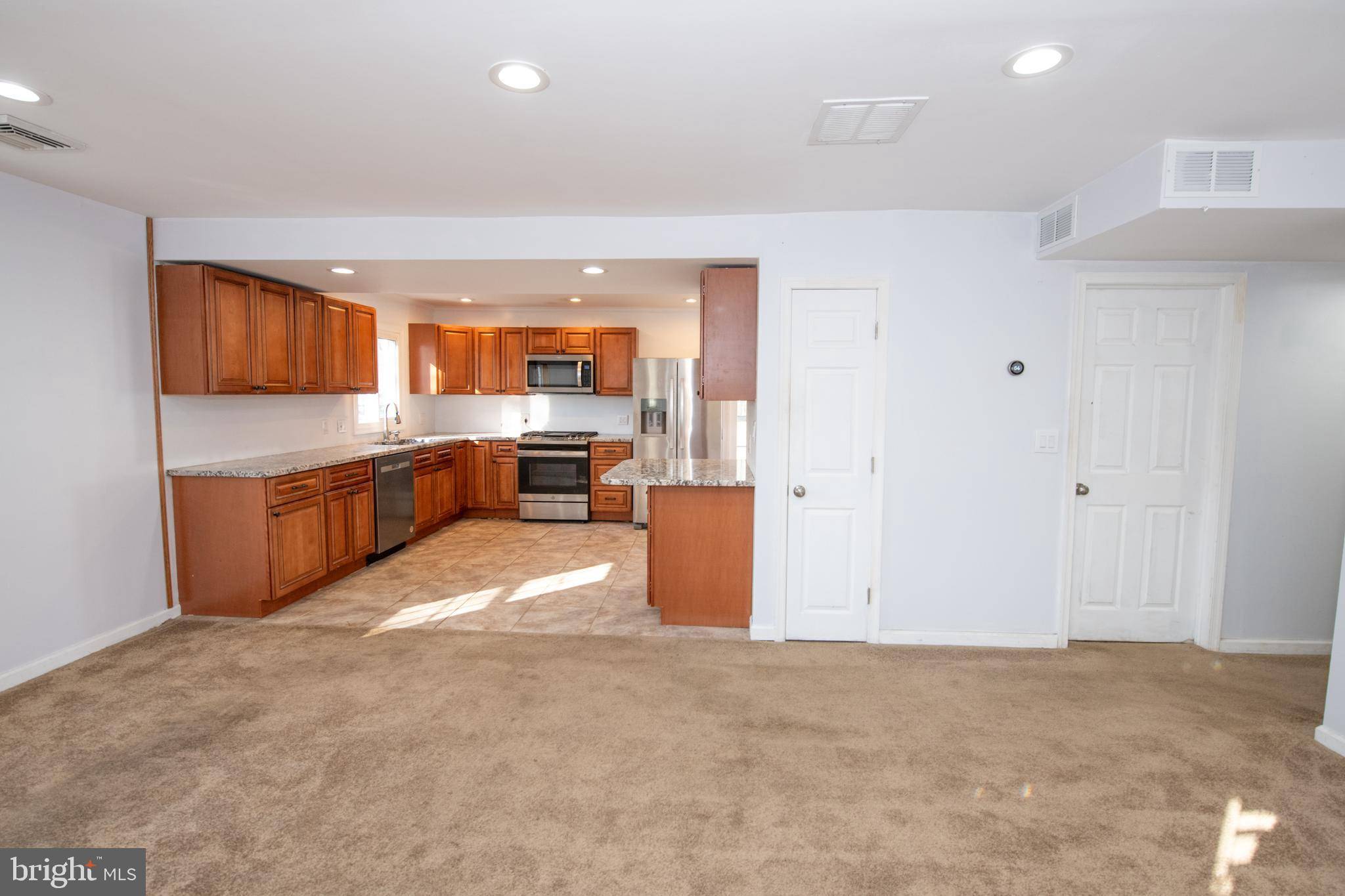 Bensalem, PA 19020,1246 LAVENDER RD
