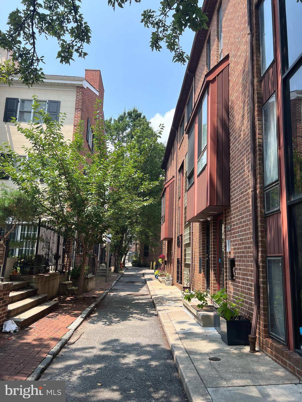 Philadelphia, PA 19107,903 LATIMER ST