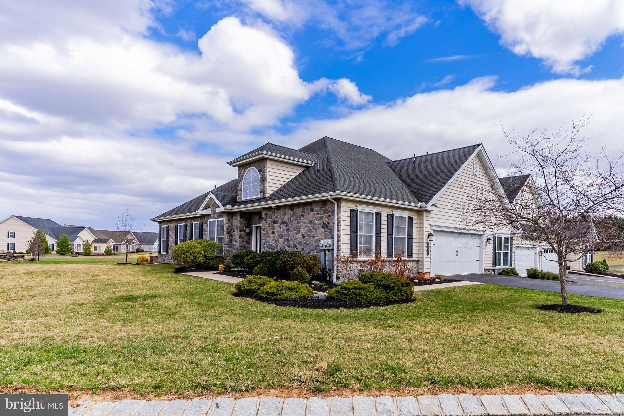 Mechanicsburg, PA 17050,214 COLONIAL DR