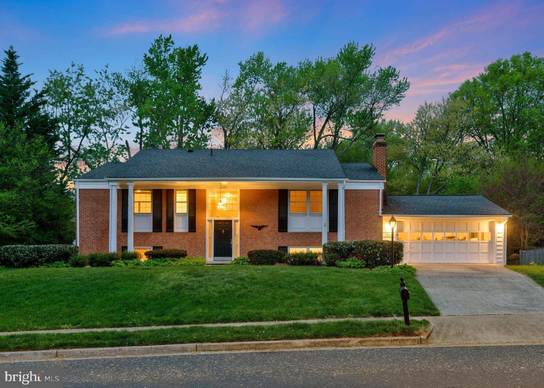 Mclean, VA 22102,1318 MACBETH ST