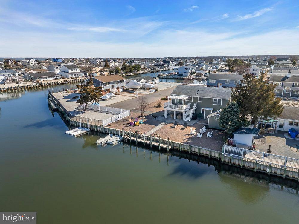 Barnegat, NJ 08005,102 HATTERAS RD