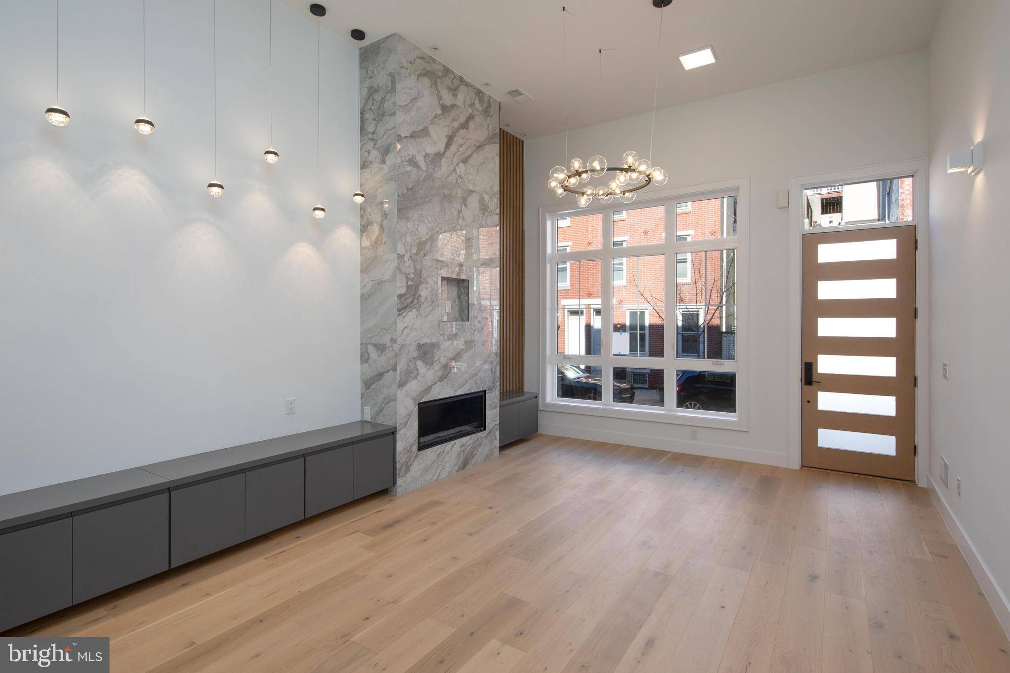 Philadelphia, PA 19103,2110-2112 CHERRY ST