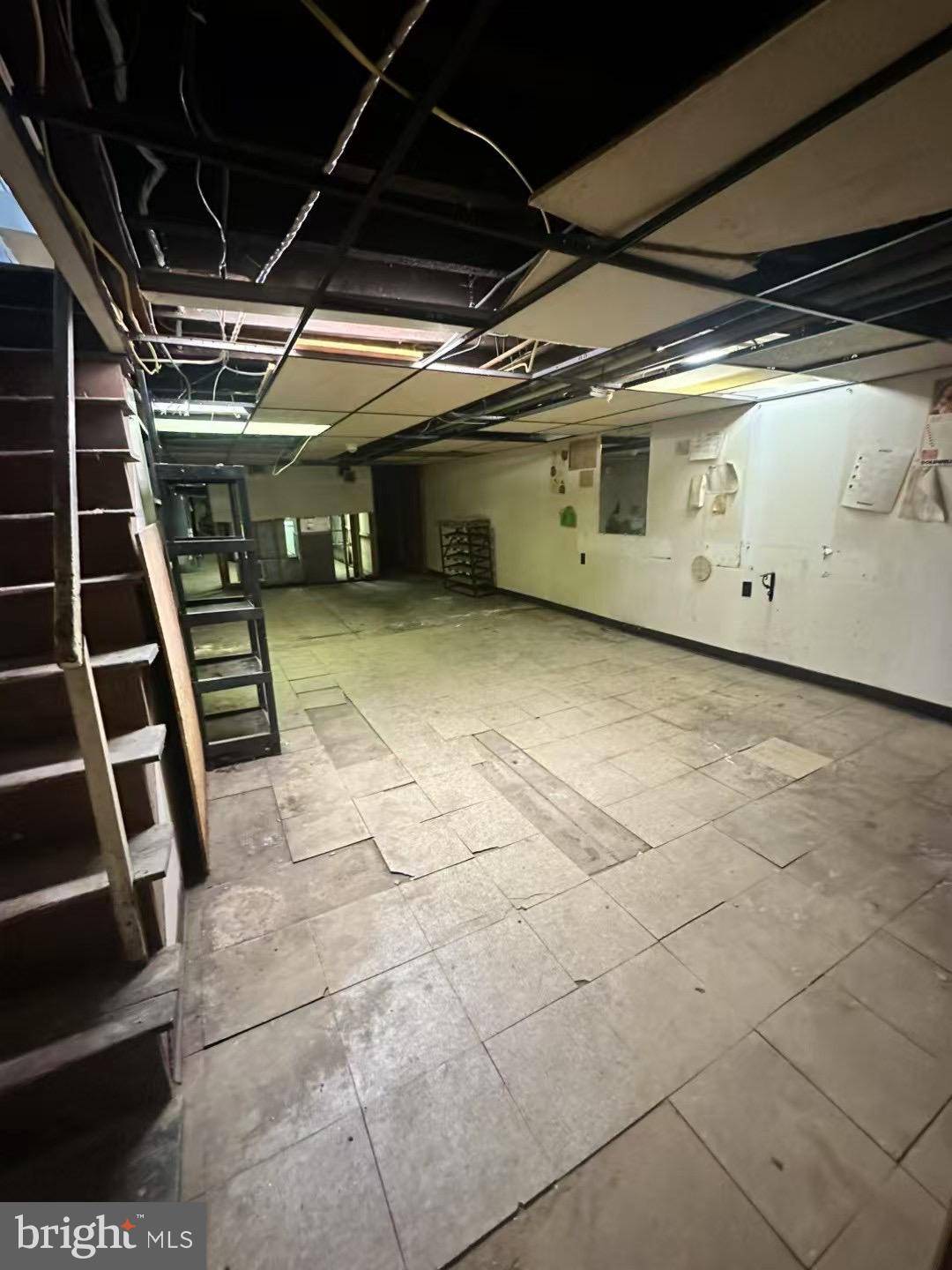 Philadelphia, PA 19135,7208 FRANKFORD AVE