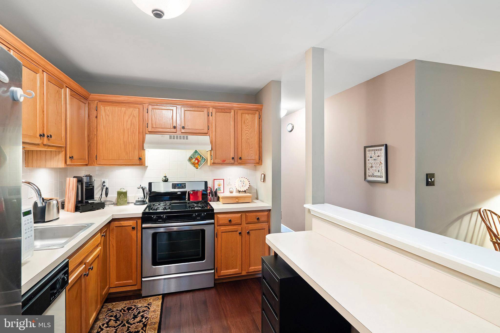 Ewing, NJ 08638,813 LILY LN