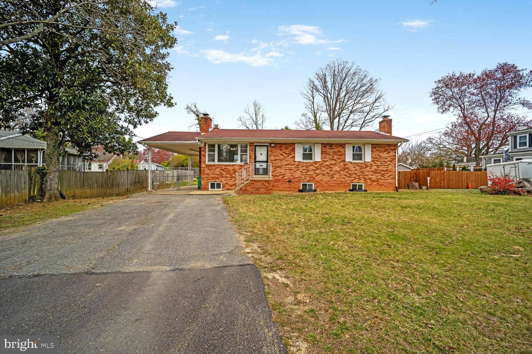 Suitland, MD 20746,5006 MATHILDA LN