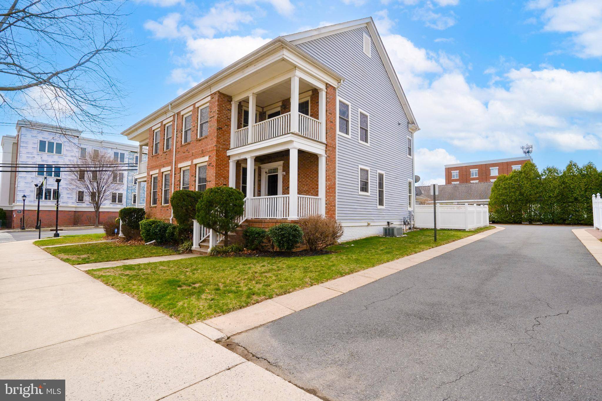 Robbinsville, NJ 08691,92 UNION ST