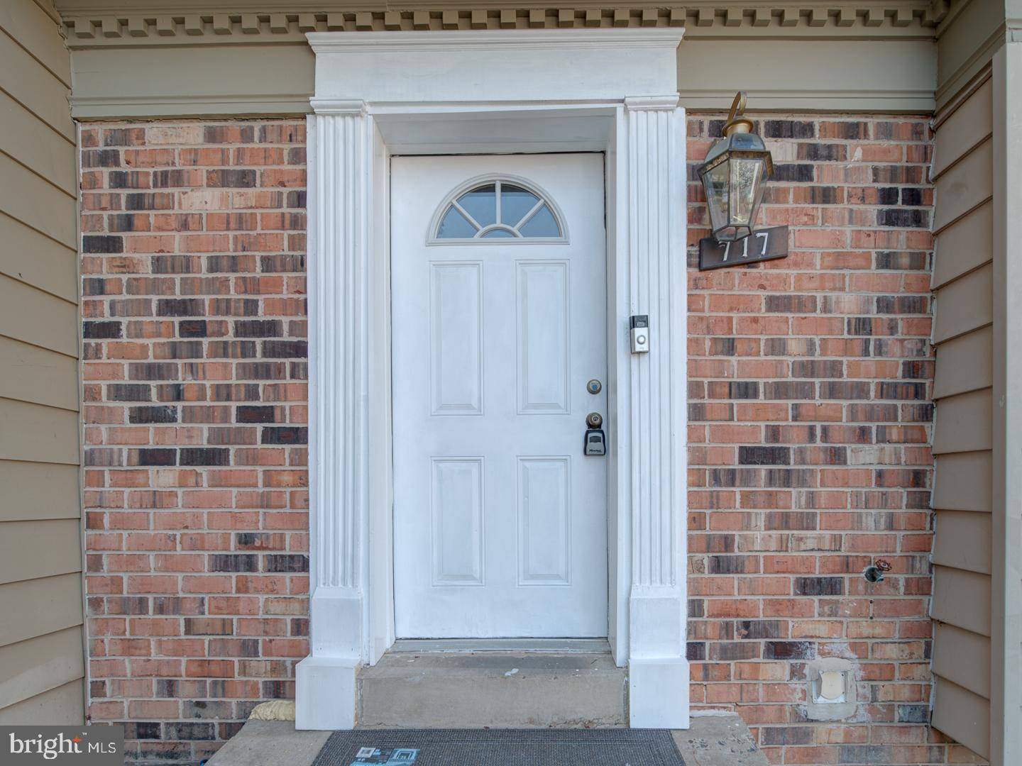 Herndon, VA 20170,717 BIRCH CT