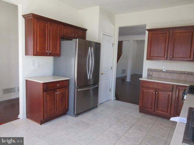 Tuckerton, NJ 08087,12 DAISY LN