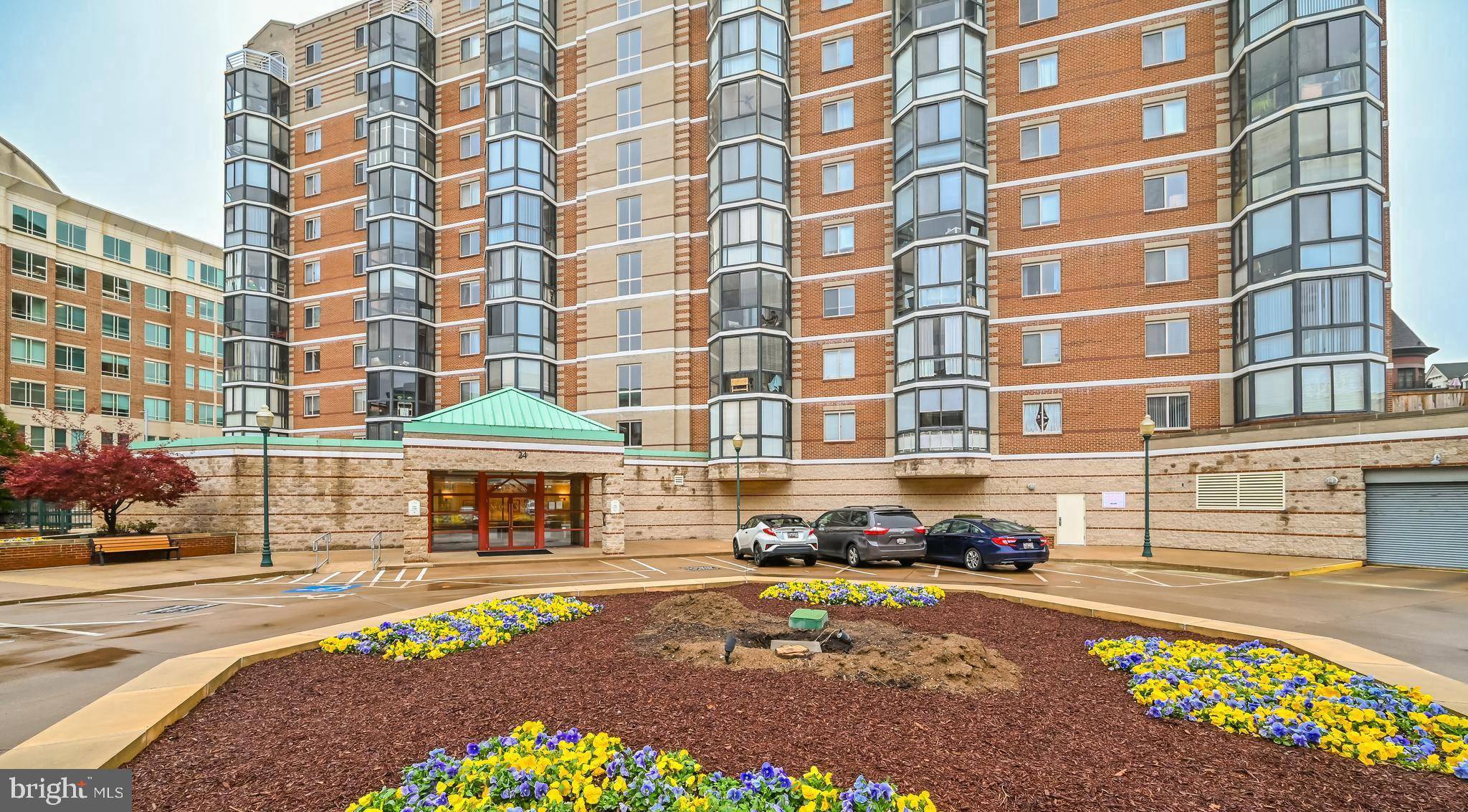 Rockville, MD 20850,24 COURTHOUSE SQ #702