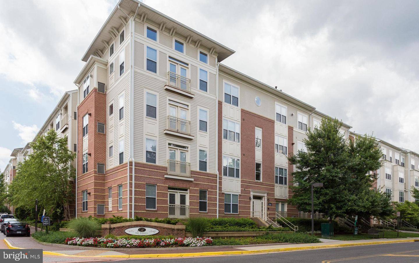 Vienna, VA 22181,9490 VIRGINIA CENTER BLVD #330