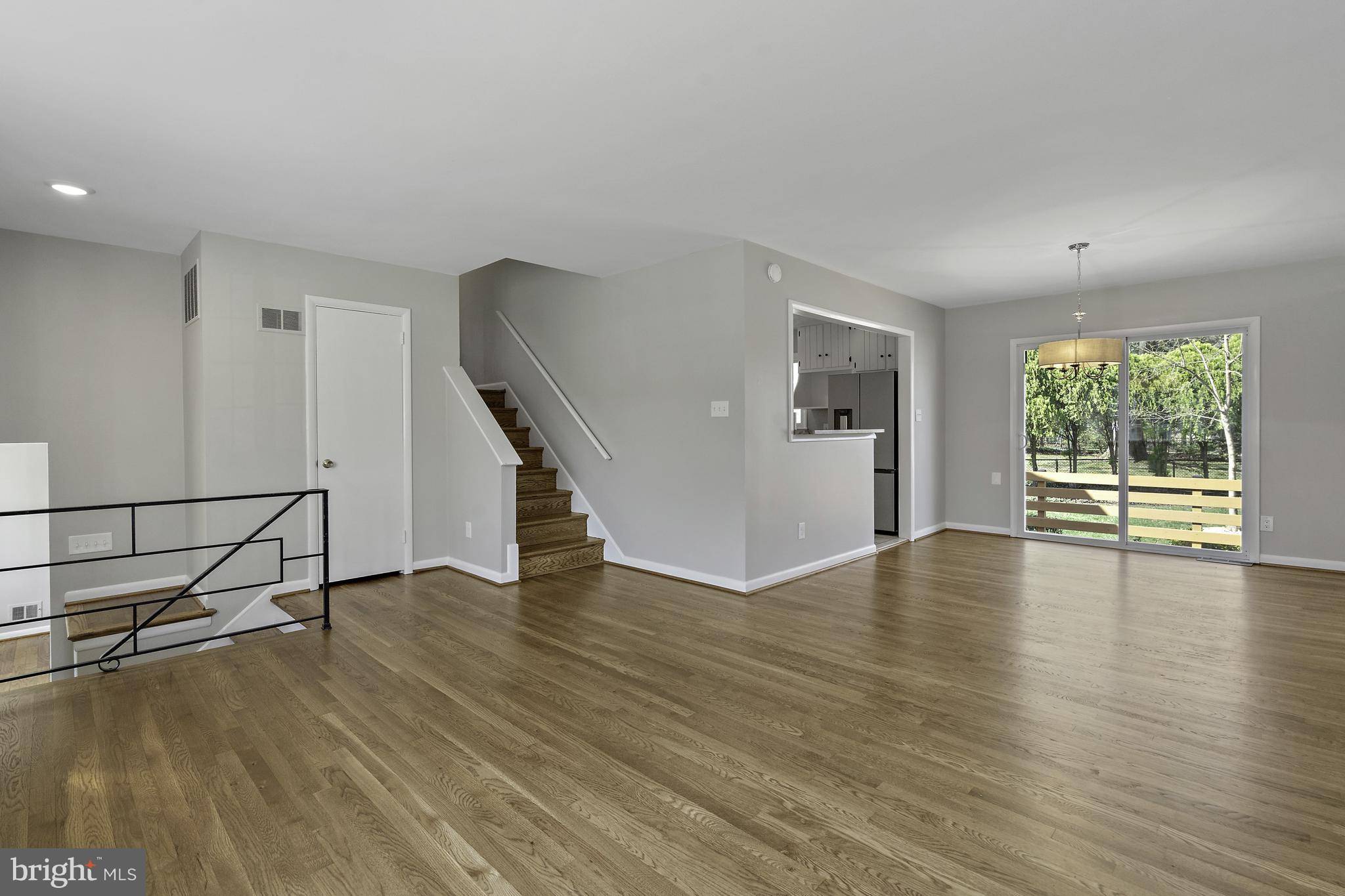 Alexandria, VA 22308,8908 CHARLES AUGUSTINE DR