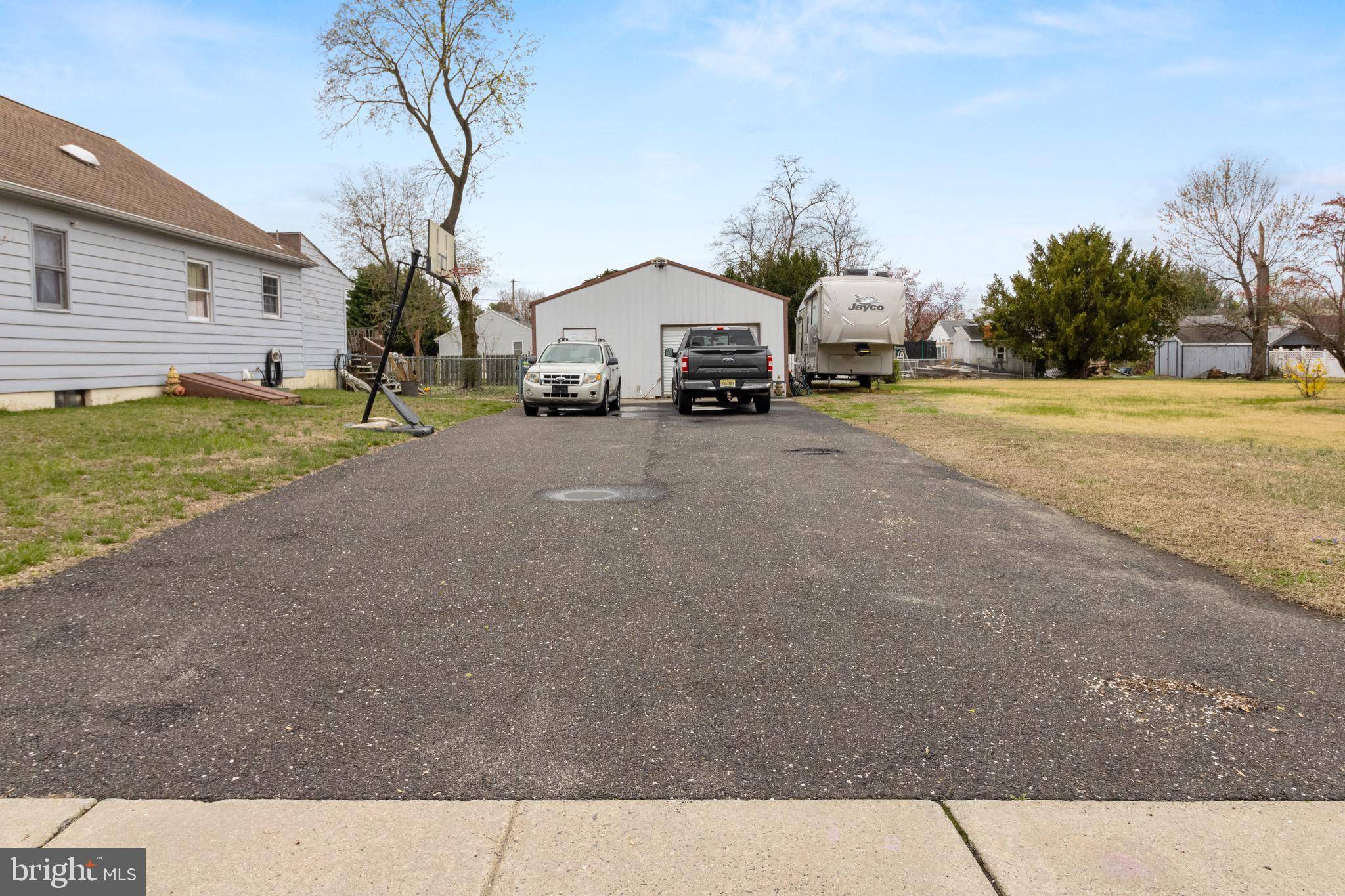 Clementon, NJ 08021,61 FRANKLIN AVE