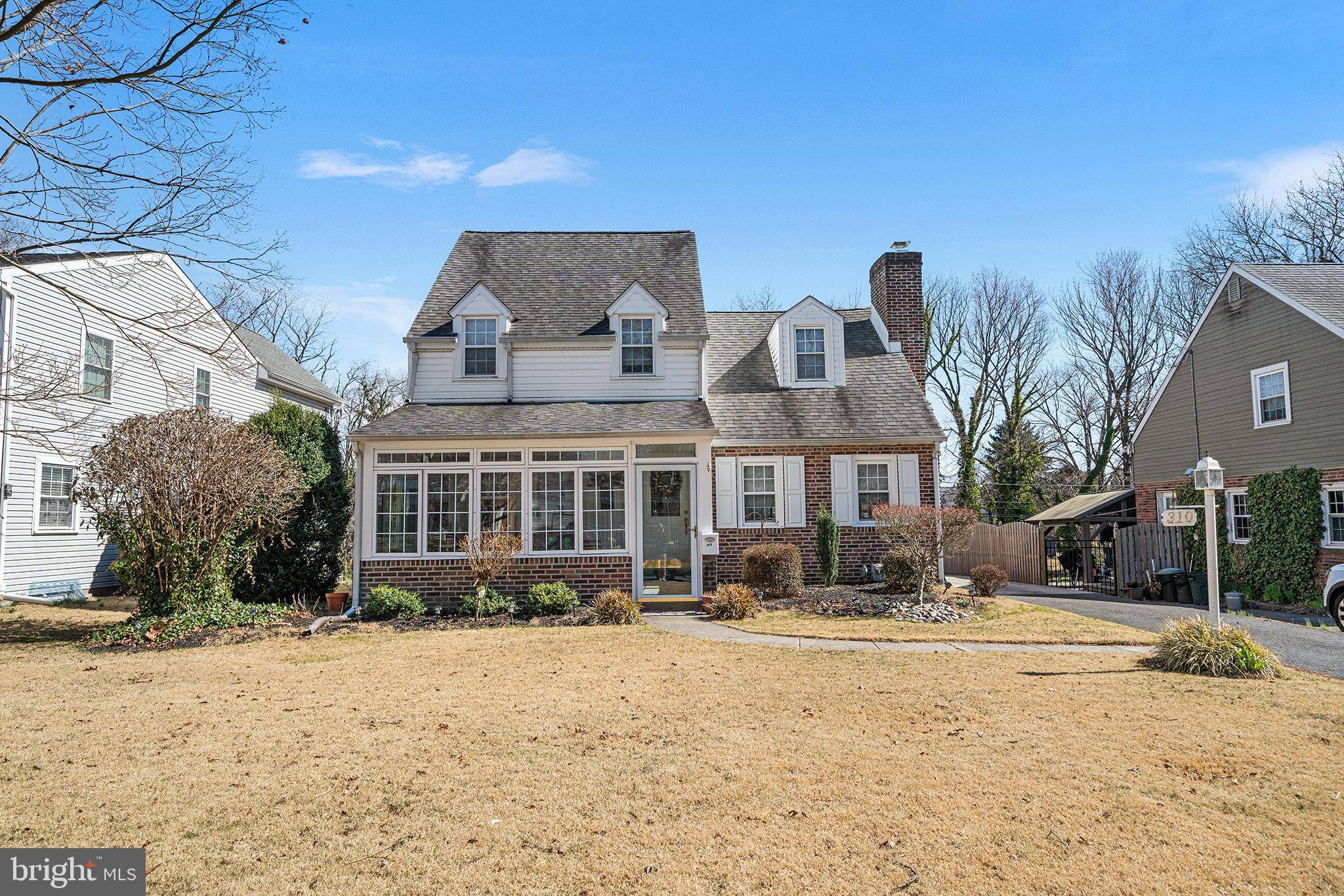 Folsom, PA 19033,310 MANOR CIR