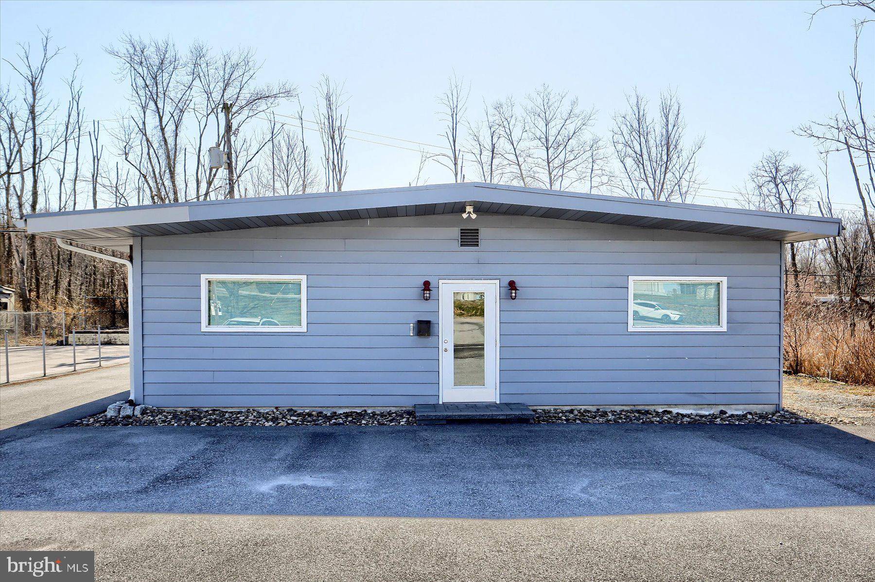 New Cumberland, PA 17070,195 OLD YORK RD