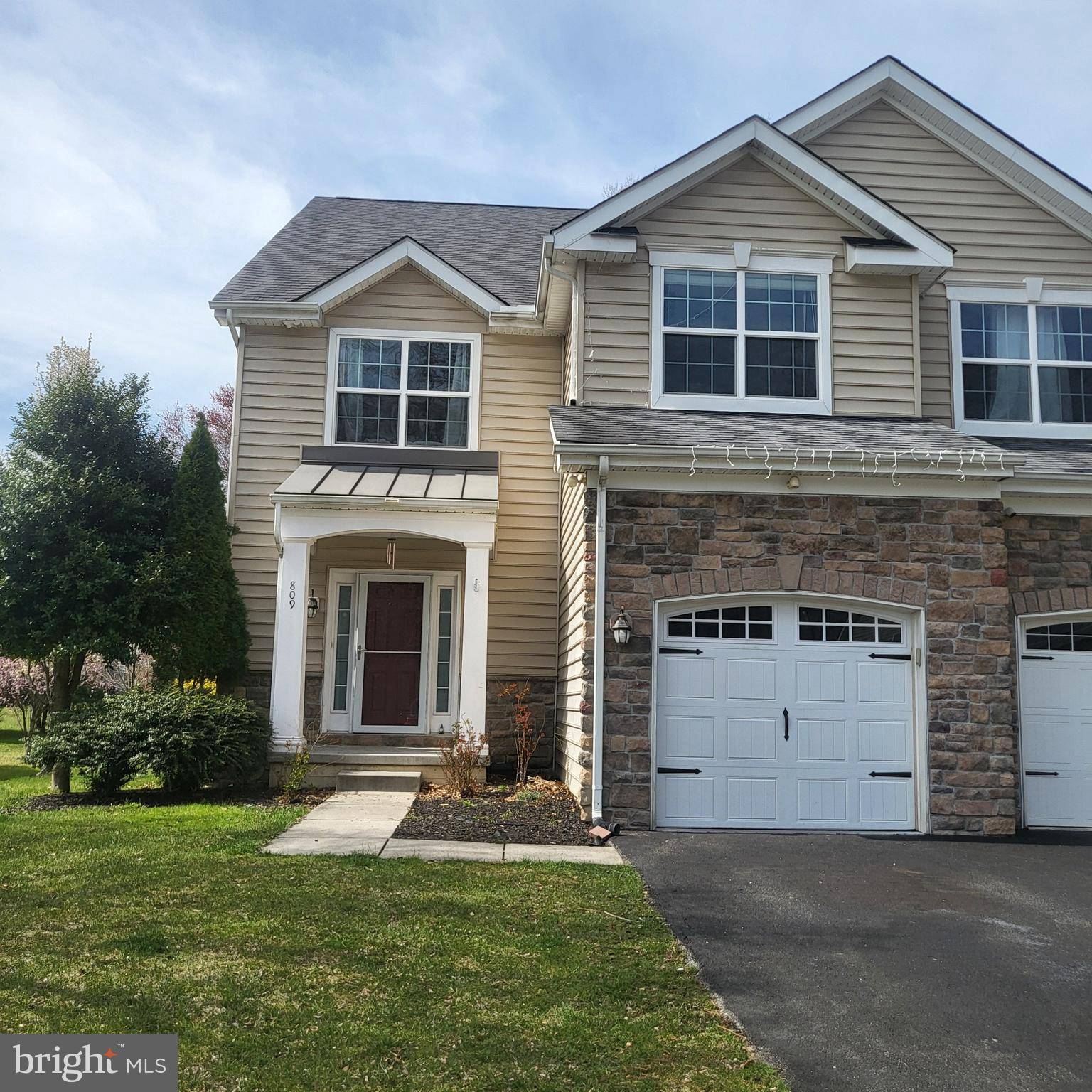 Newark, DE 19702,809 N AIKENS TAVERN CT