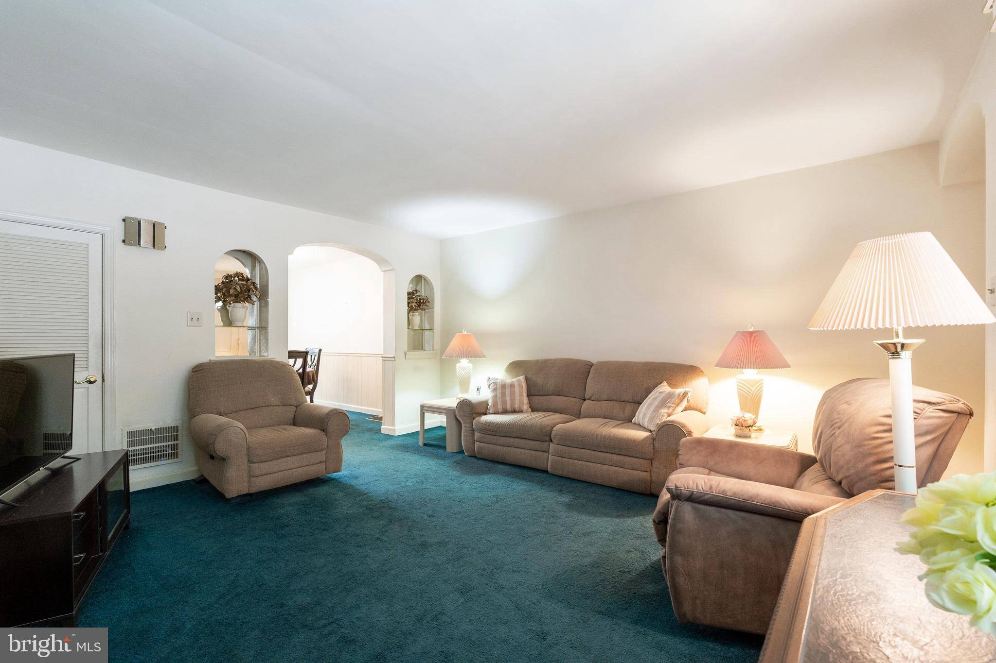 Philadelphia, PA 19142,6717 GROVERS AVE