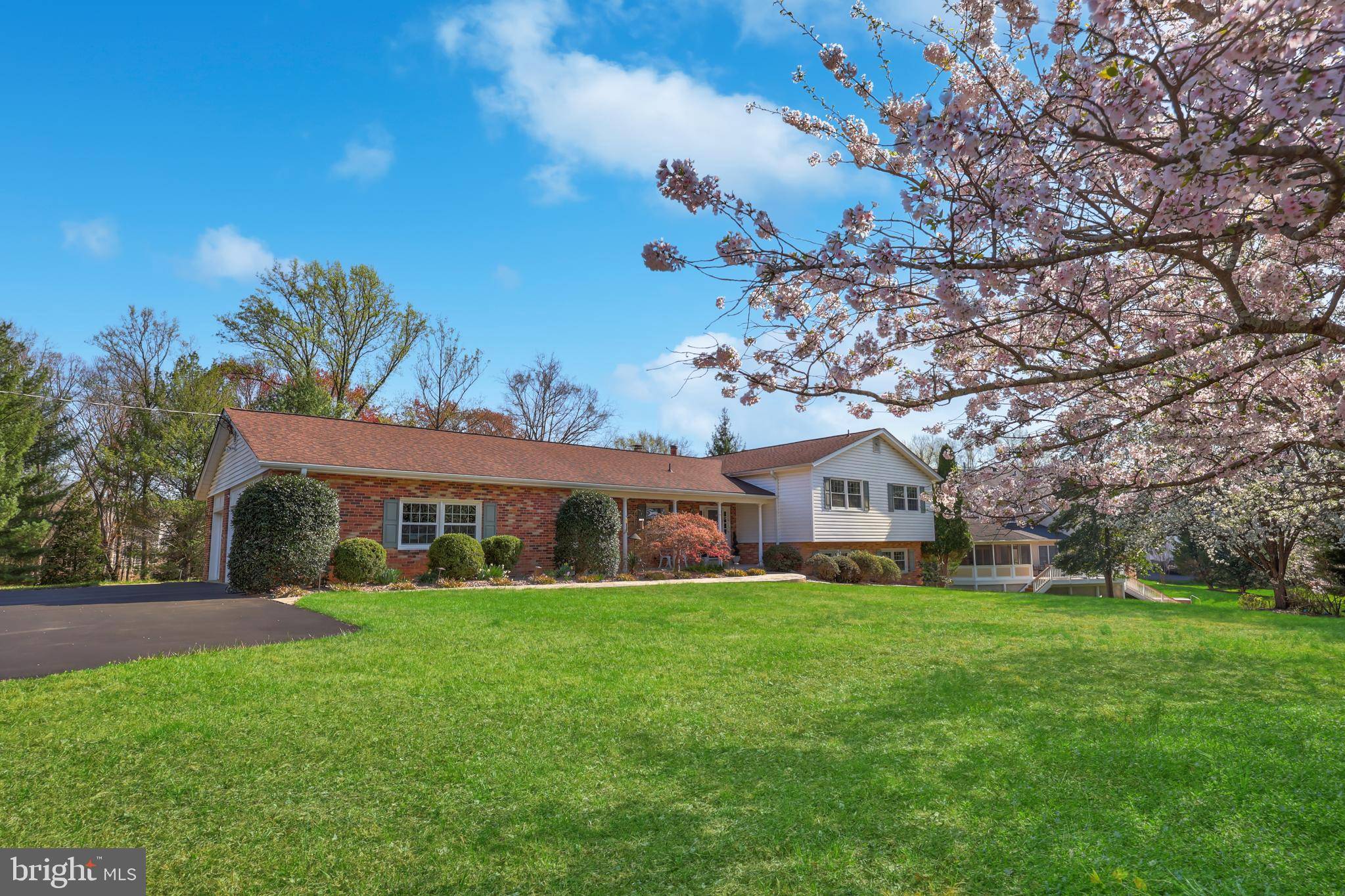 Herndon, VA 20171,12801 OXON RD