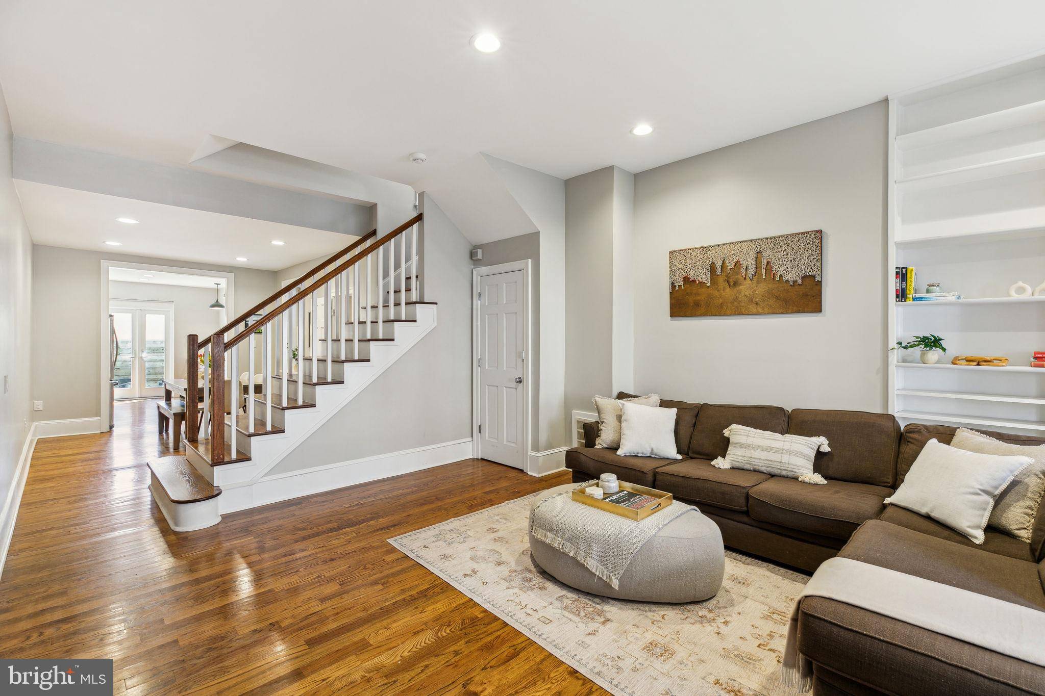 Philadelphia, PA 19146,707 S 16TH ST