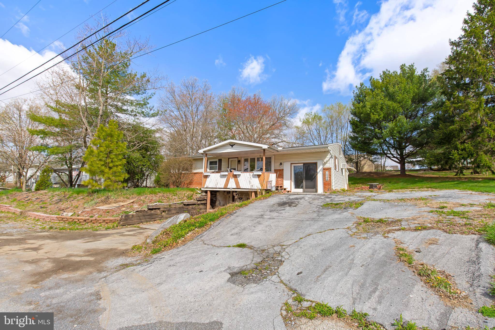 Harrisburg, PA 17112,7248 SANDY HOLLOW RD