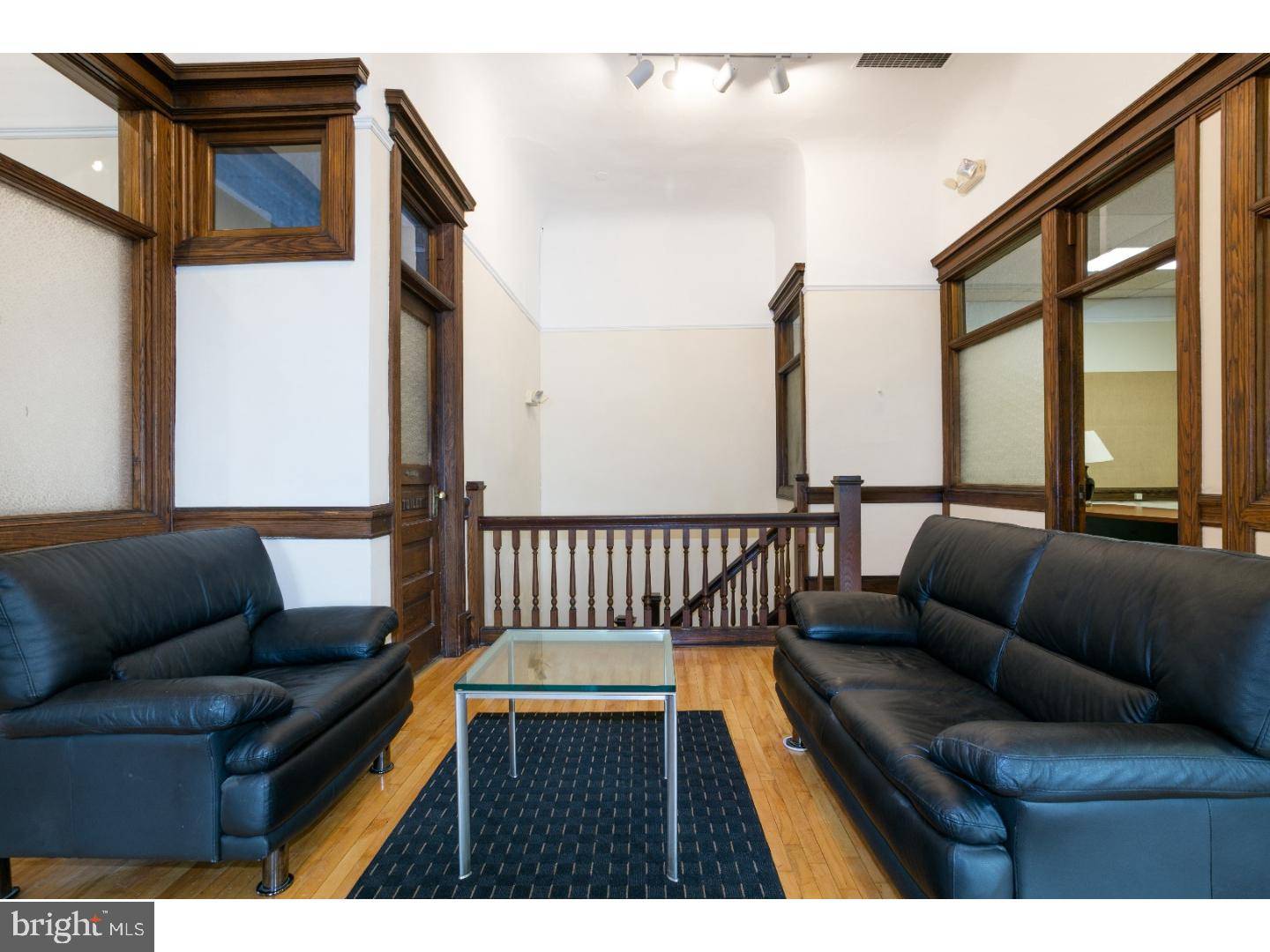 Hopewell, NJ 08525,2 E BROAD ST