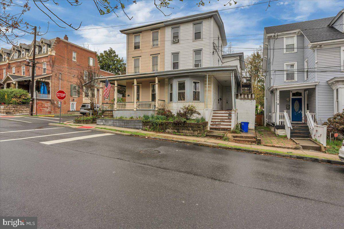 Woodbury, NJ 08096,204 HUNTER ST