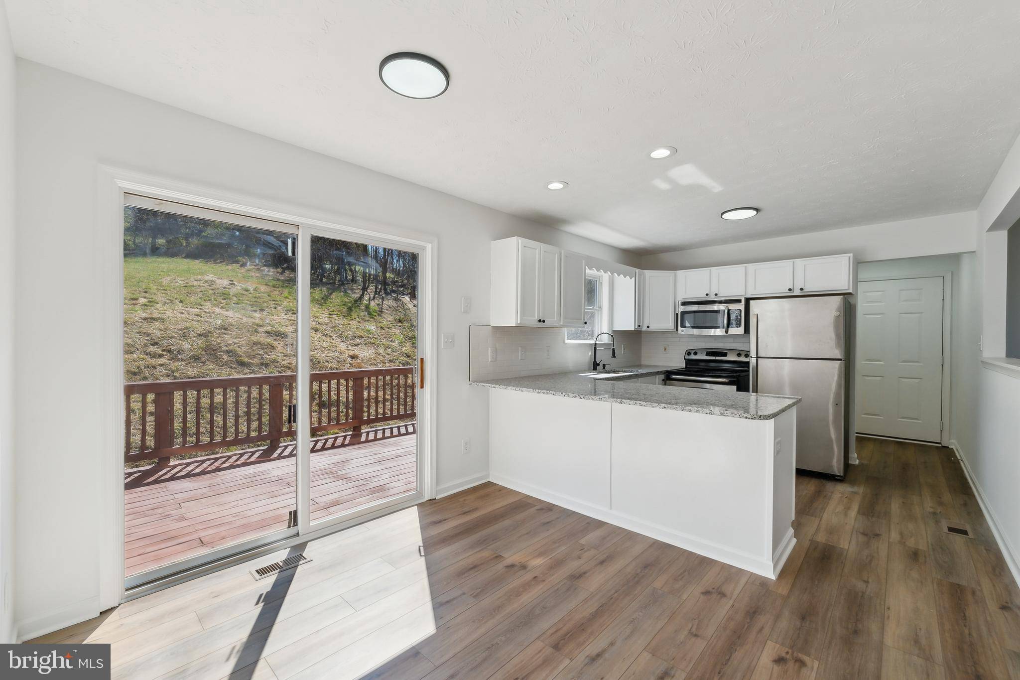 Linden, VA 22642,21 ZINN WAY