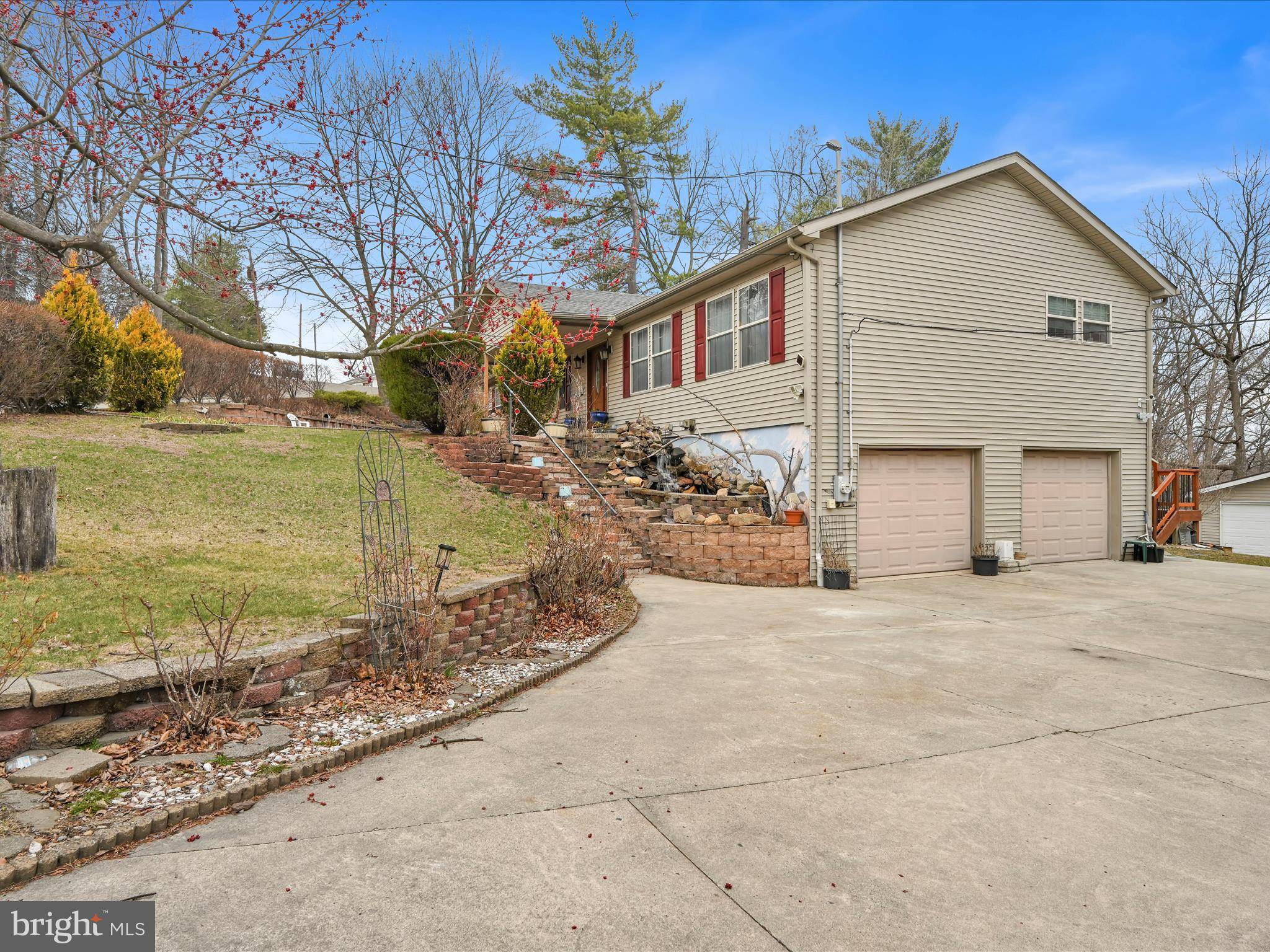 Pottsville, PA 17901,206 N 16TH ST