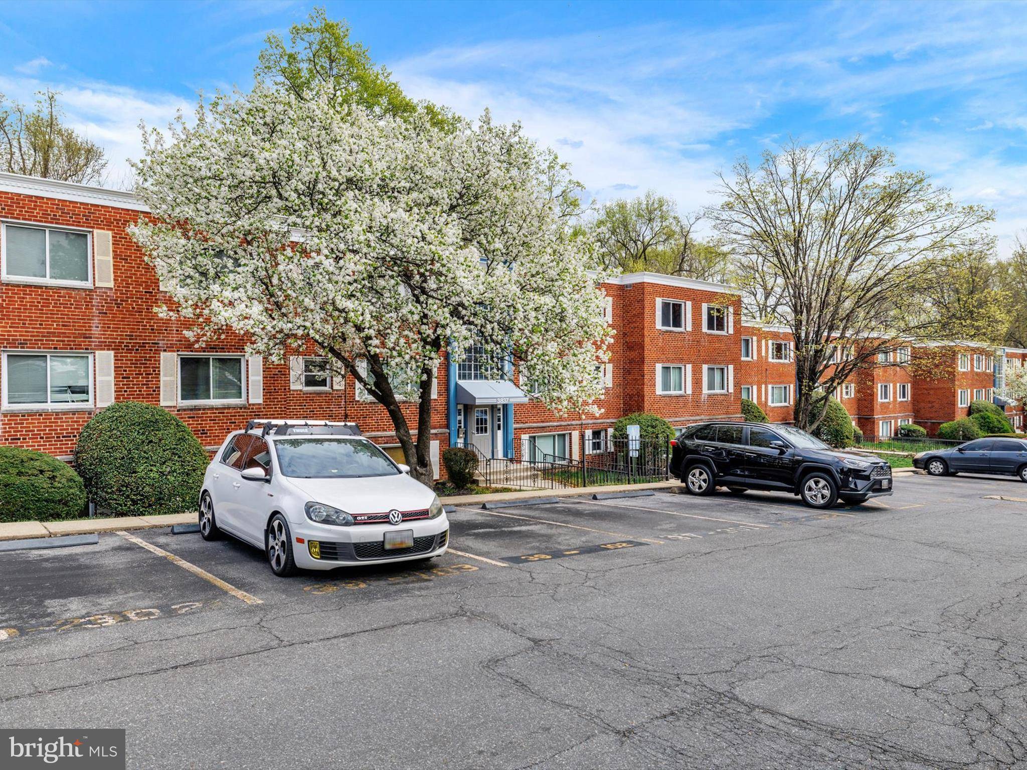 Hyattsville, MD 20781,3837 HAMILTON ST #J-102