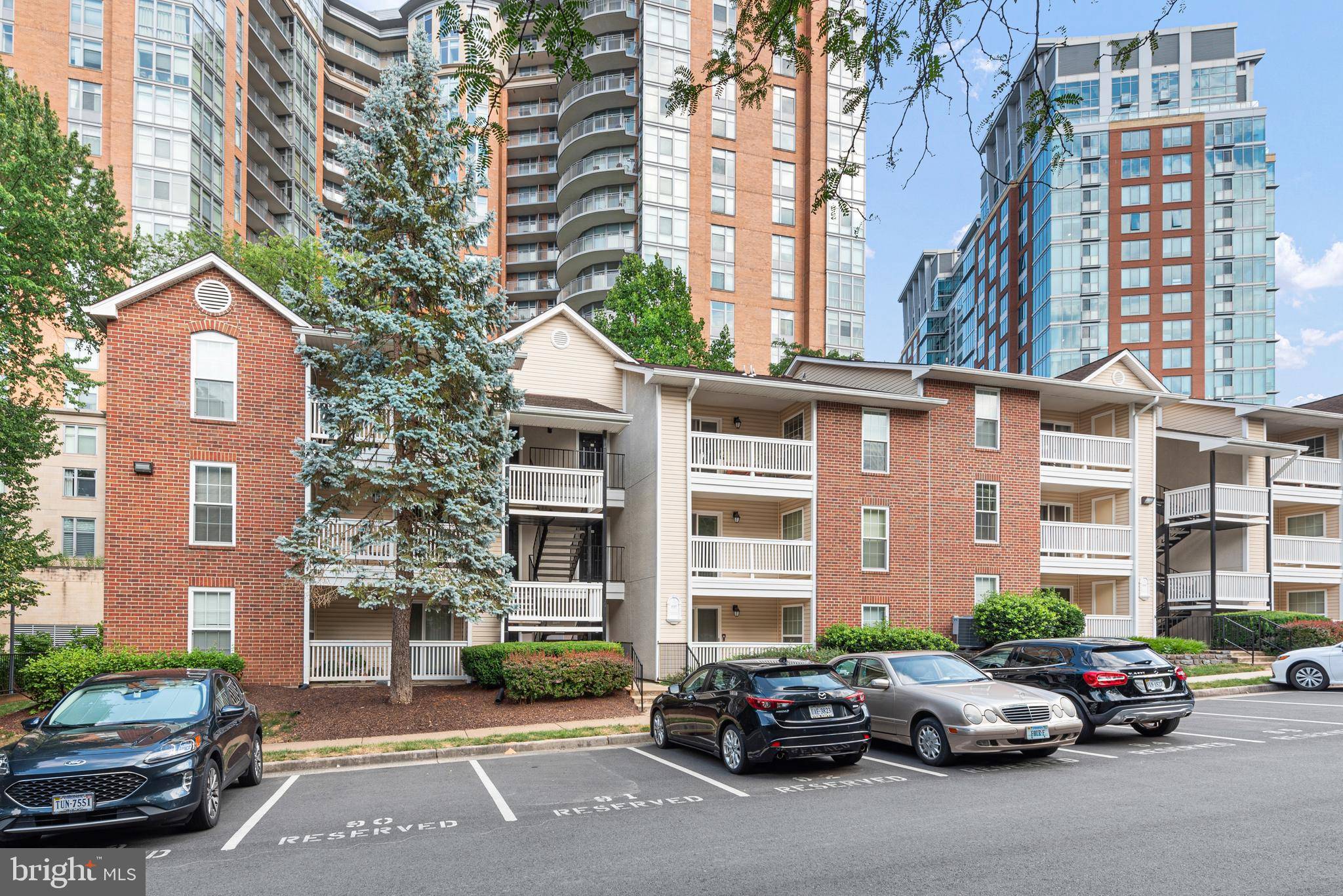 Mclean, VA 22102,1517 LINCOLN WAY #204A