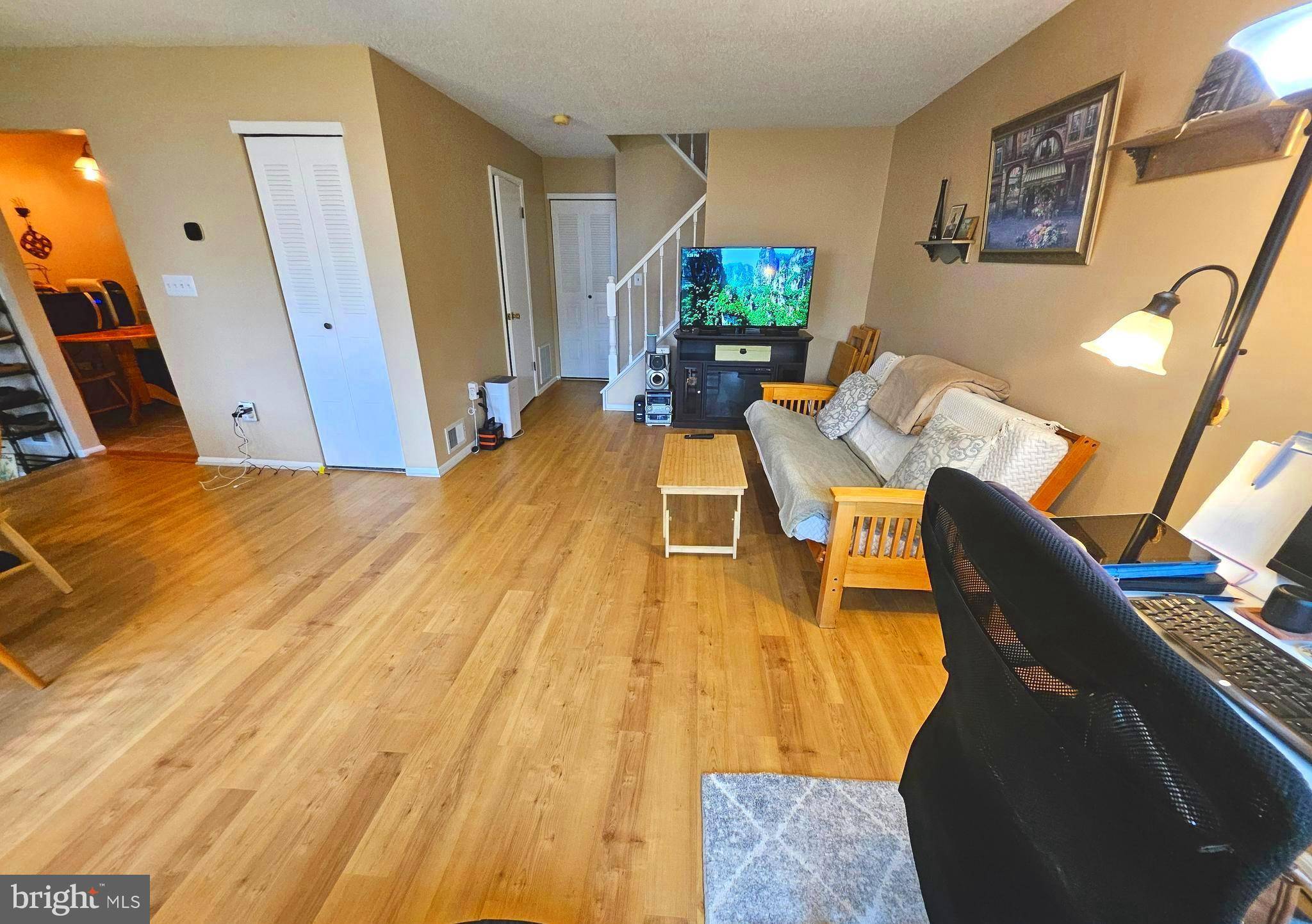 Hamilton, NJ 08619,71 CHAMBORD CT