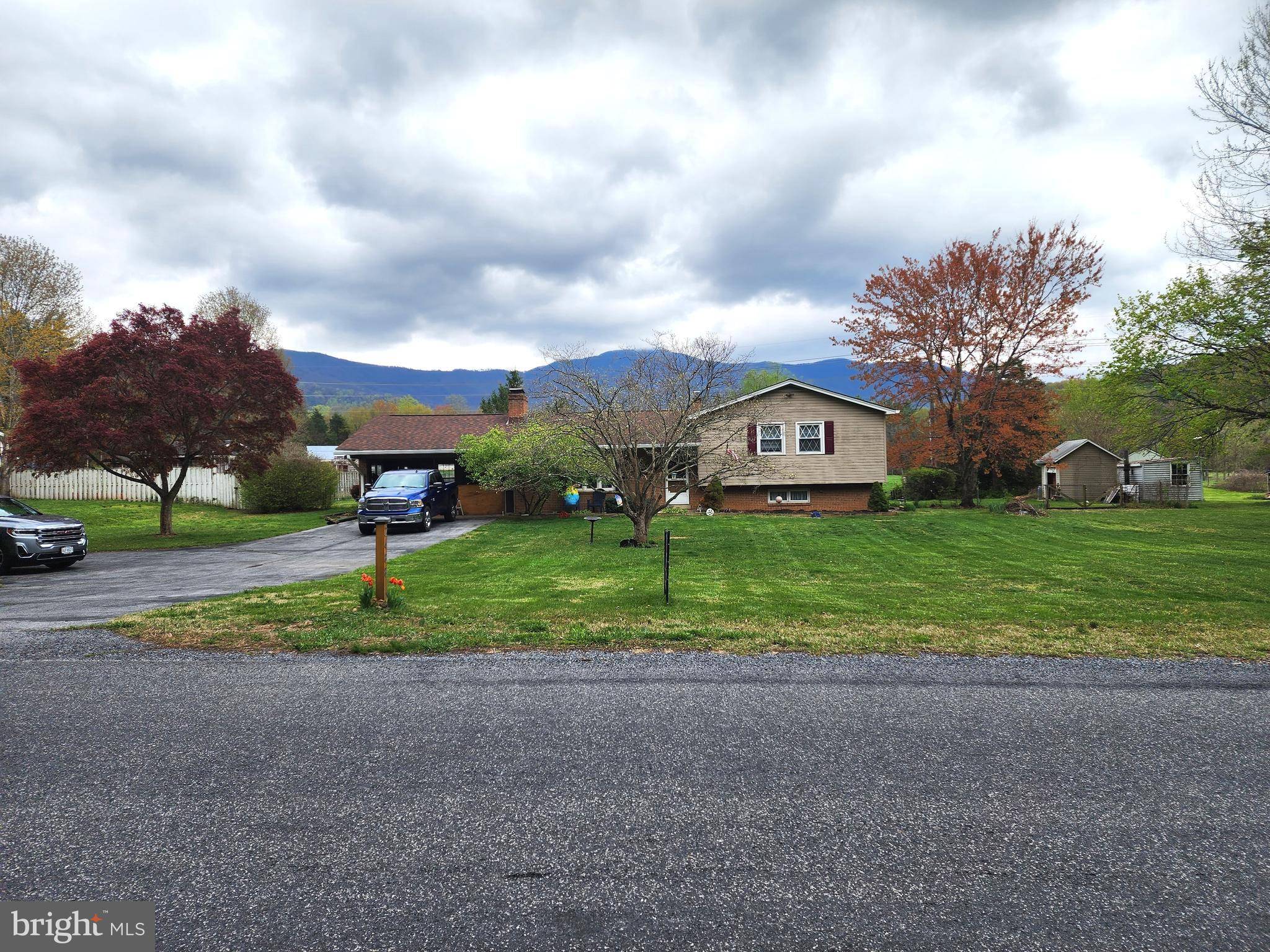 Luray, VA 22835,2488 DRY RUN RD