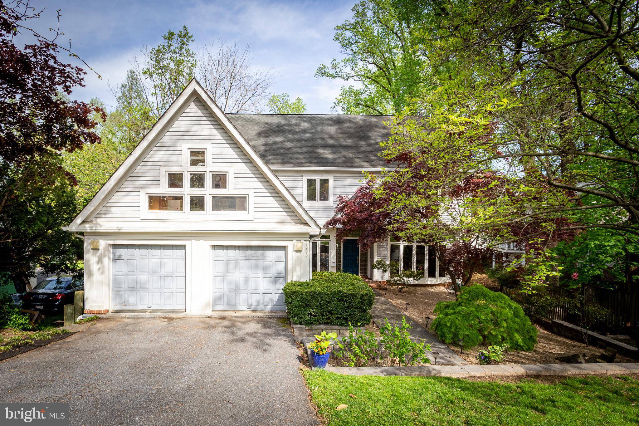 Kensington, MD 20895,9803 CONNECTICUT AVE