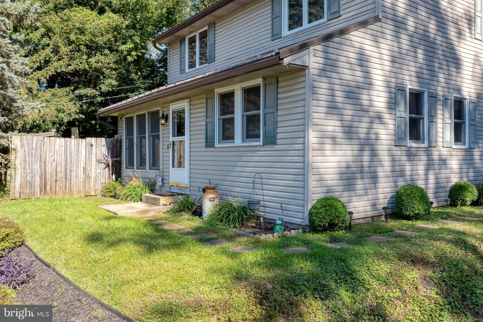 Lancaster, PA 17602,1055 LAMPETER RD