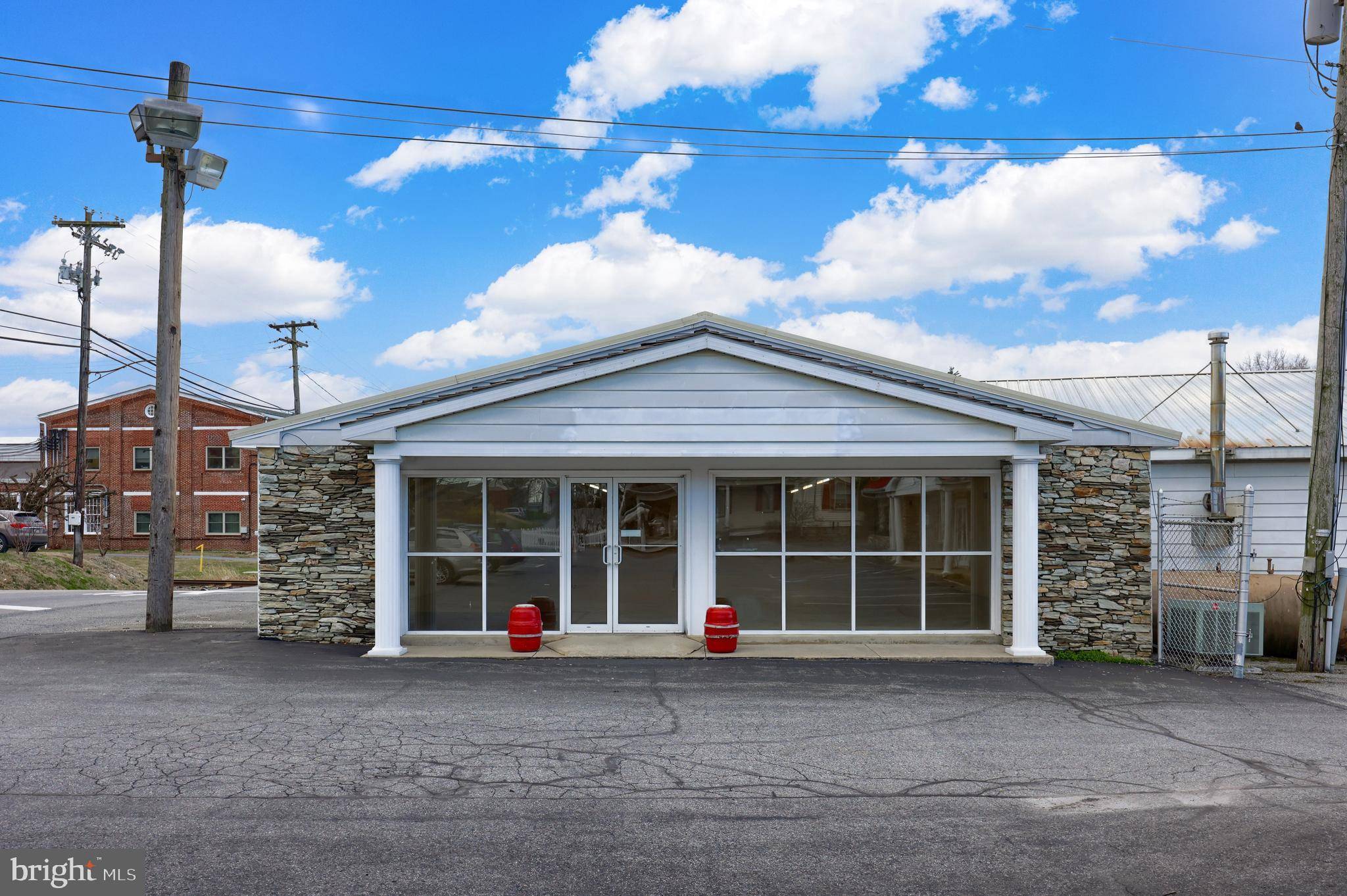 Leola, PA 17540,16 GRAYBILL RD