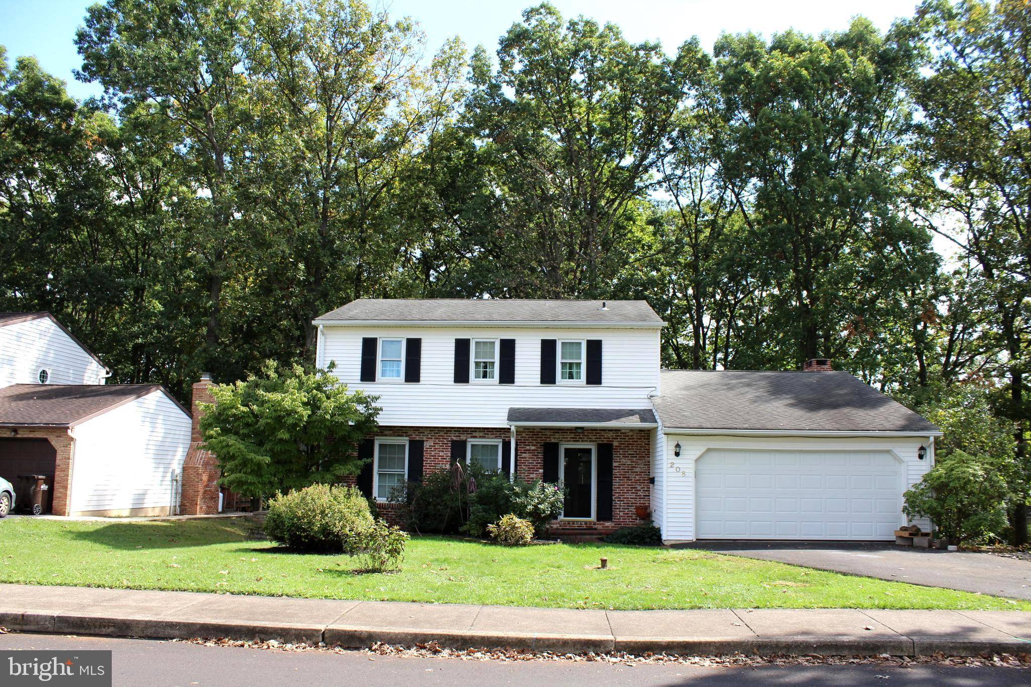 Telford, PA 18969,208 CRESTVIEW DR
