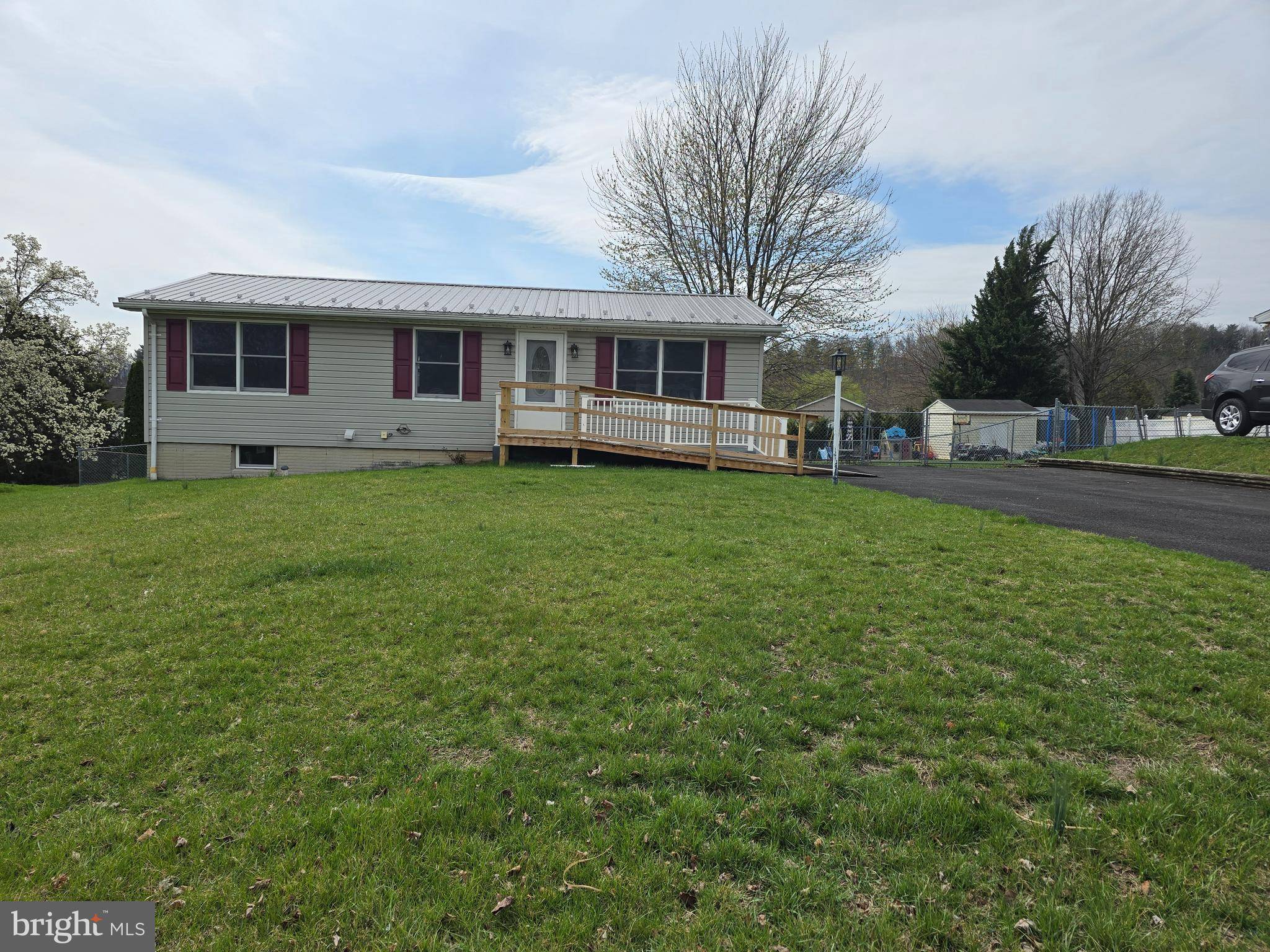 Waynesboro, PA 17268,8752 OXFORD CIR