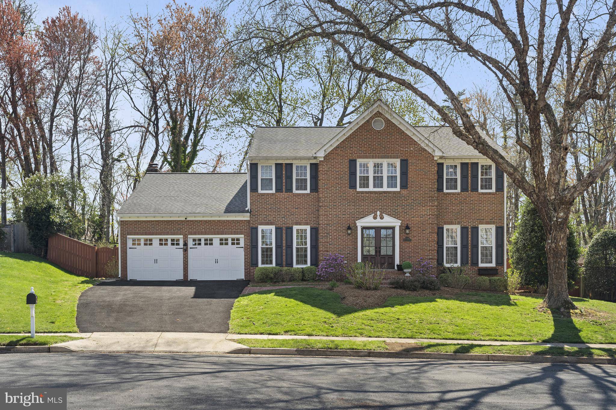 Mclean, VA 22101,6303 HUNTING RIDGE LN