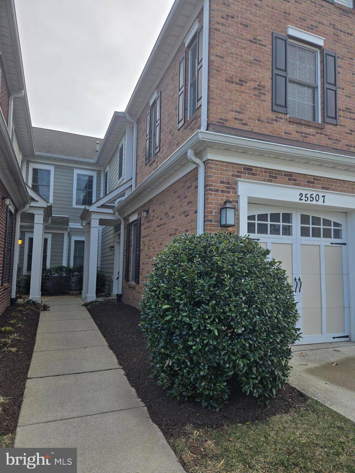 Chantilly, VA 20152,25507 FELTRE TER