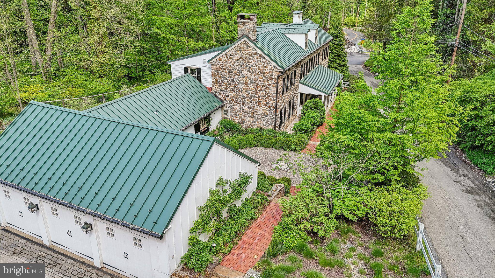 Newtown Square, PA 19073,28 PAPER MILL RD