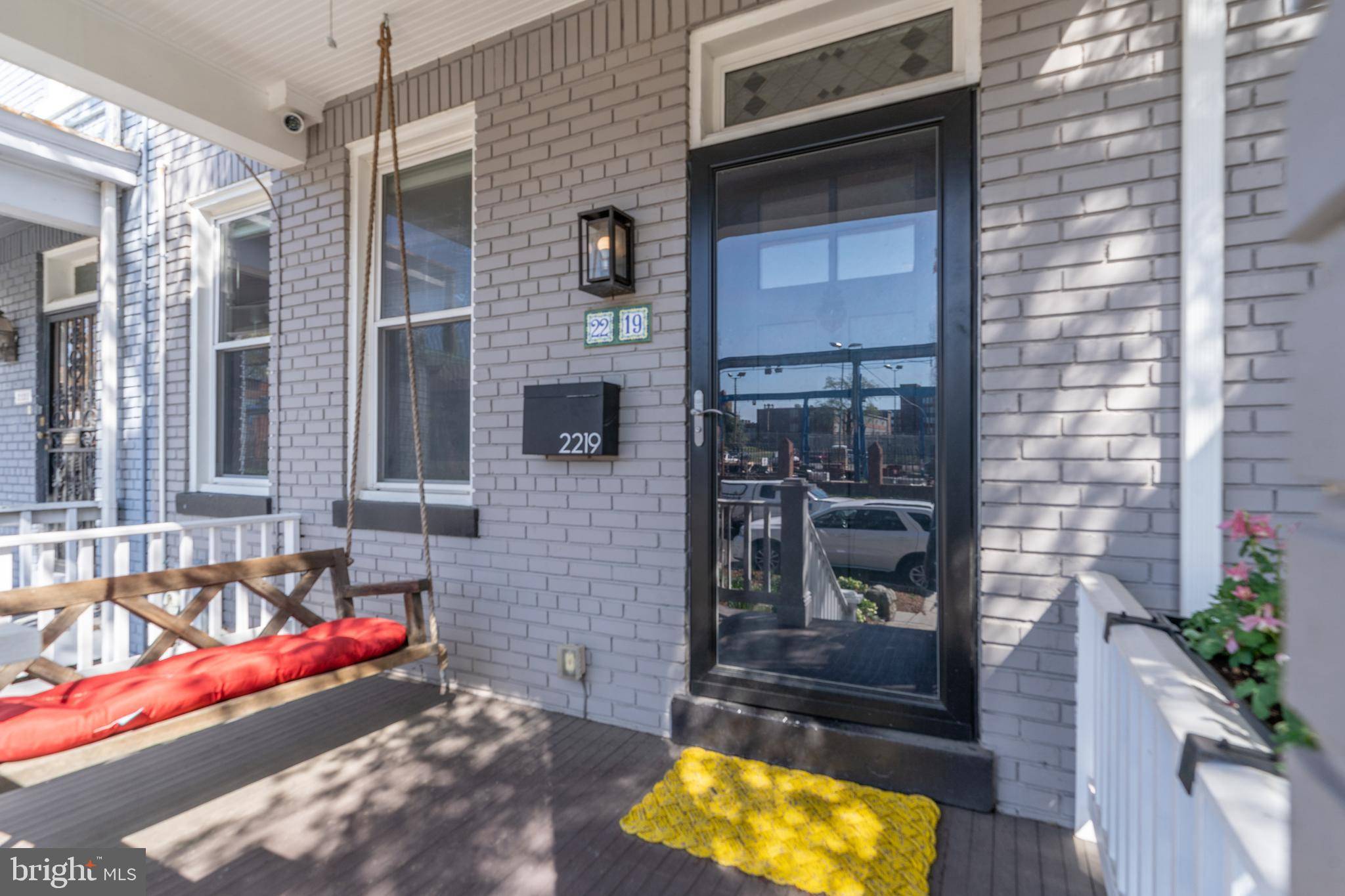 Washington, DC 20001,2219 2ND ST NW