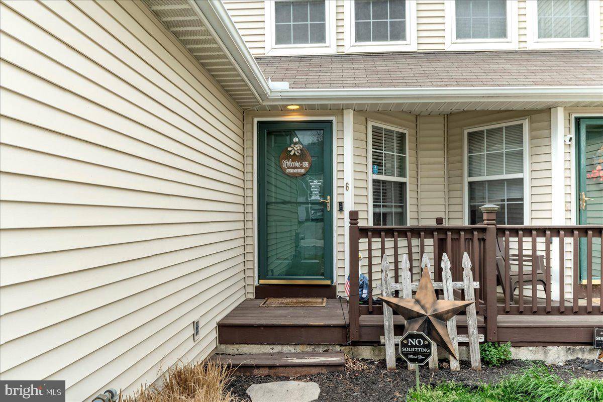 Coatesville, PA 19320,6 MARC DR